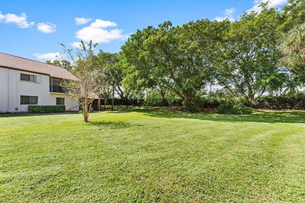 10 Via De Casas Sur 104, Boynton Beach, FL 33426 — photo 23 of 39