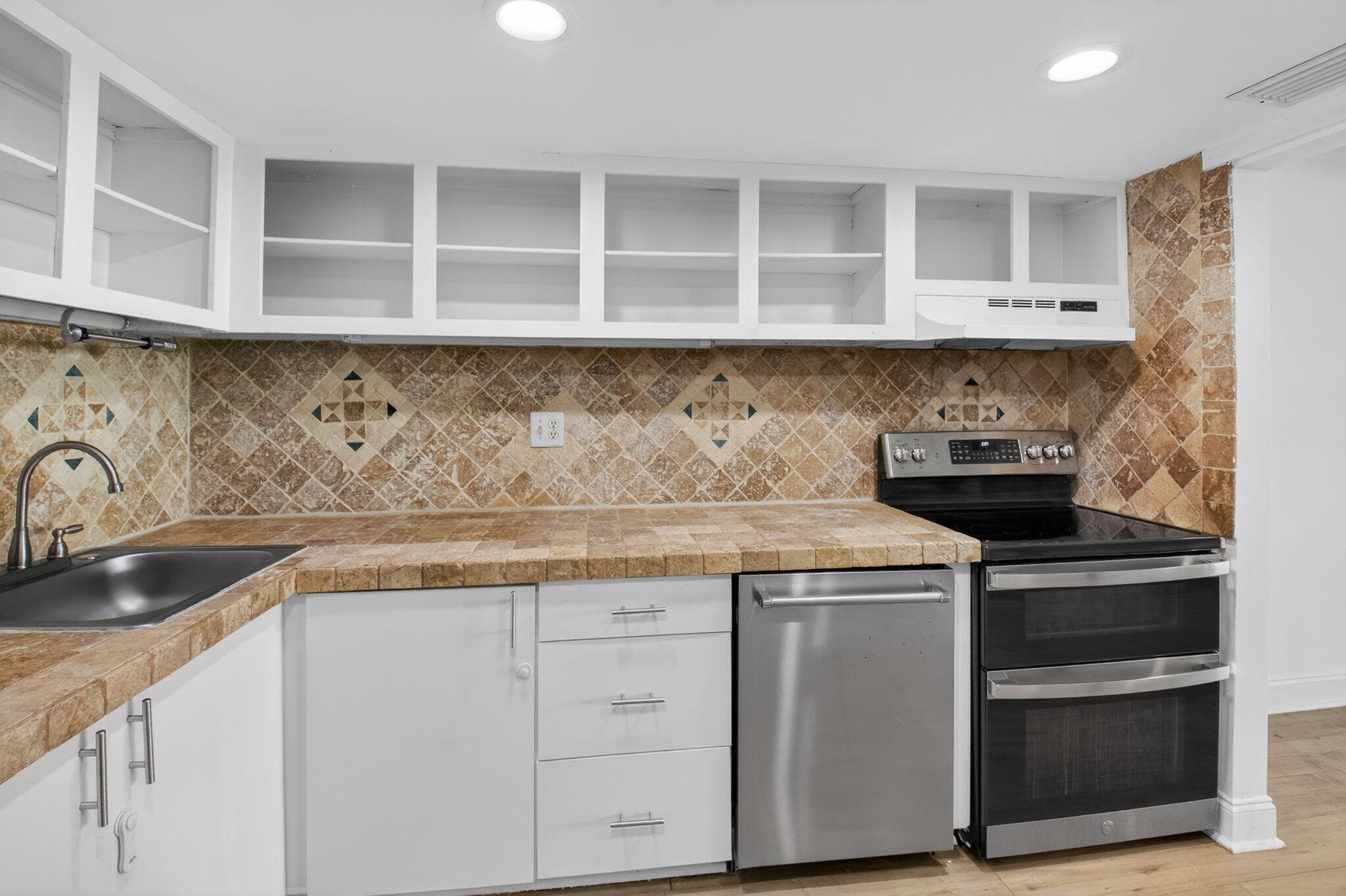 4761 NW 2nd Avenue 301, Boca Raton, FL 33431 — photo 11 of 50
