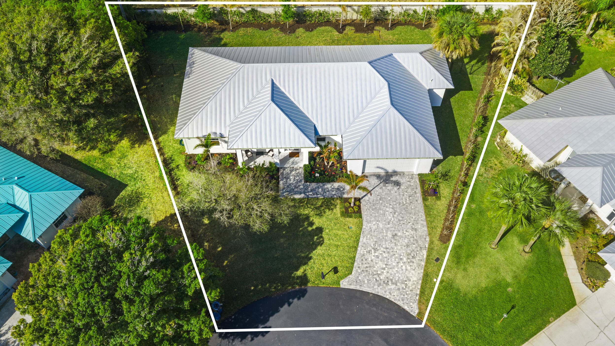 8508 SE Woodwind Street, Hobe Sound, FL 33455 — photo 2 of 27