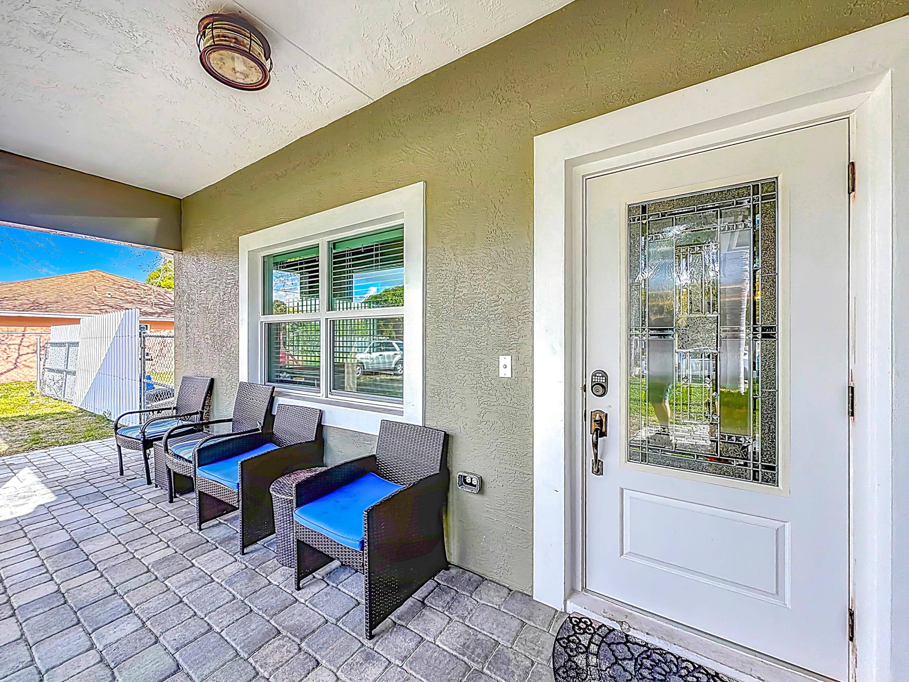 2643 Kentucky Street, West Palm Beach, FL 33406 — photo 4 of 35