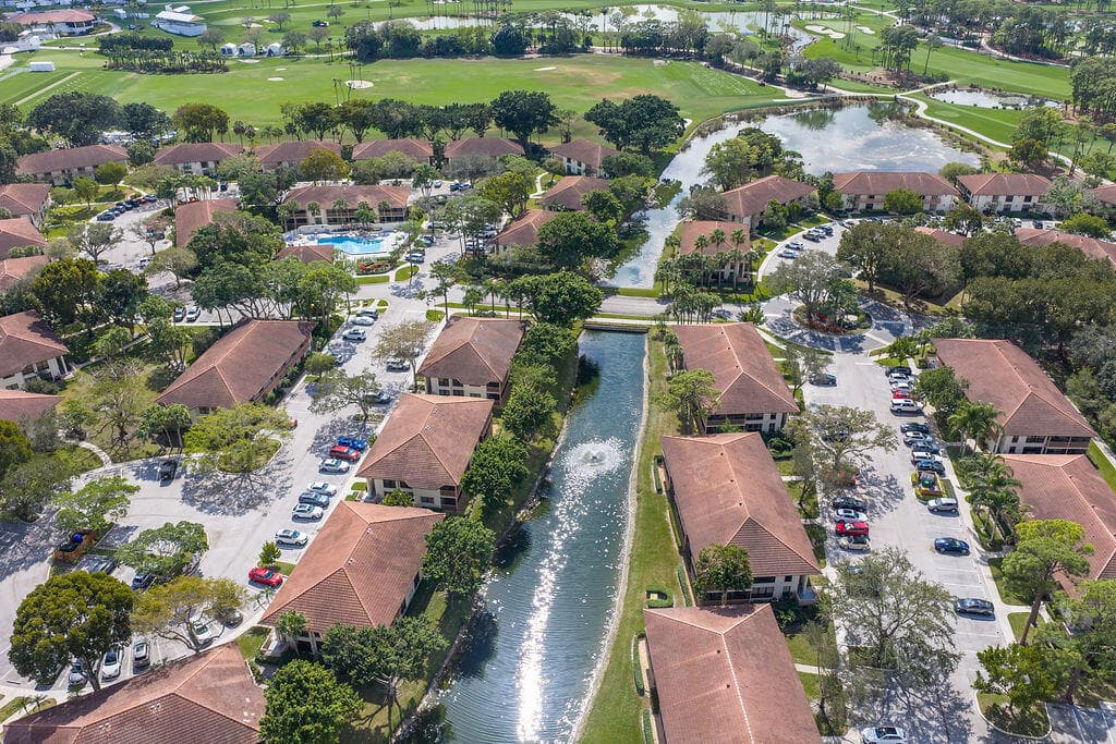 505 Brackenwood Place, Palm Beach Gardens, FL 33418 — photo 31 of 40