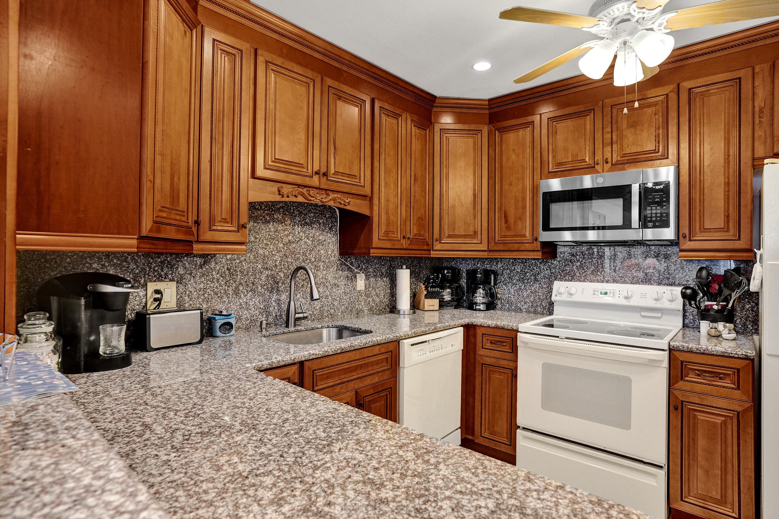 4770 NW 21st Street 306, Lauderhill, FL 33313 — photo 10 of 37