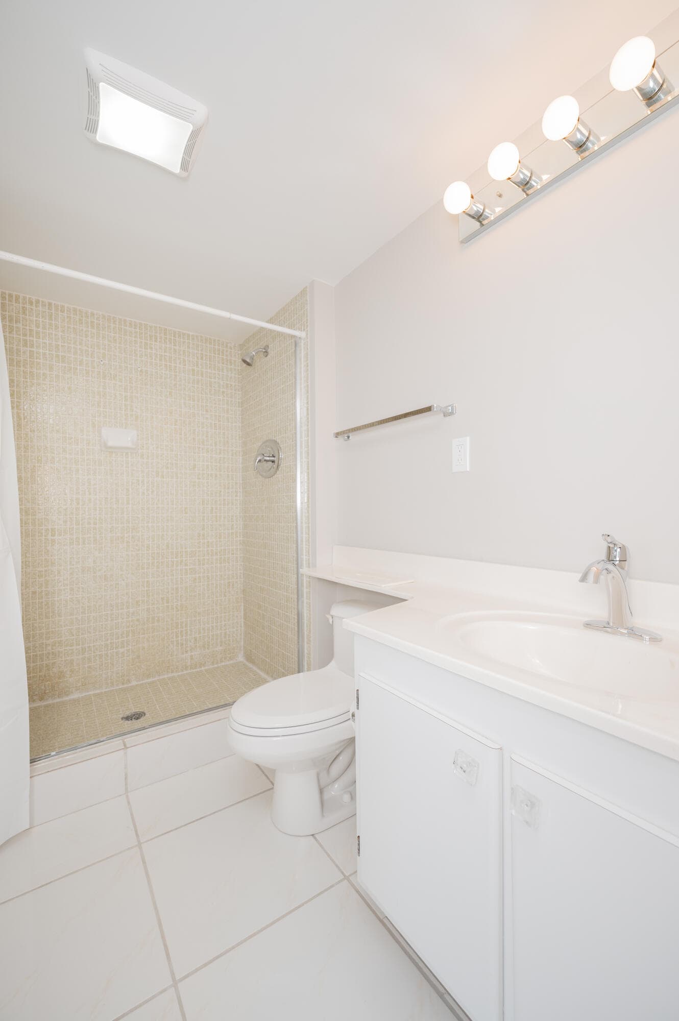 20335 W Country Club Drive 1704, Aventura, FL 33180 — photo 11 of 25