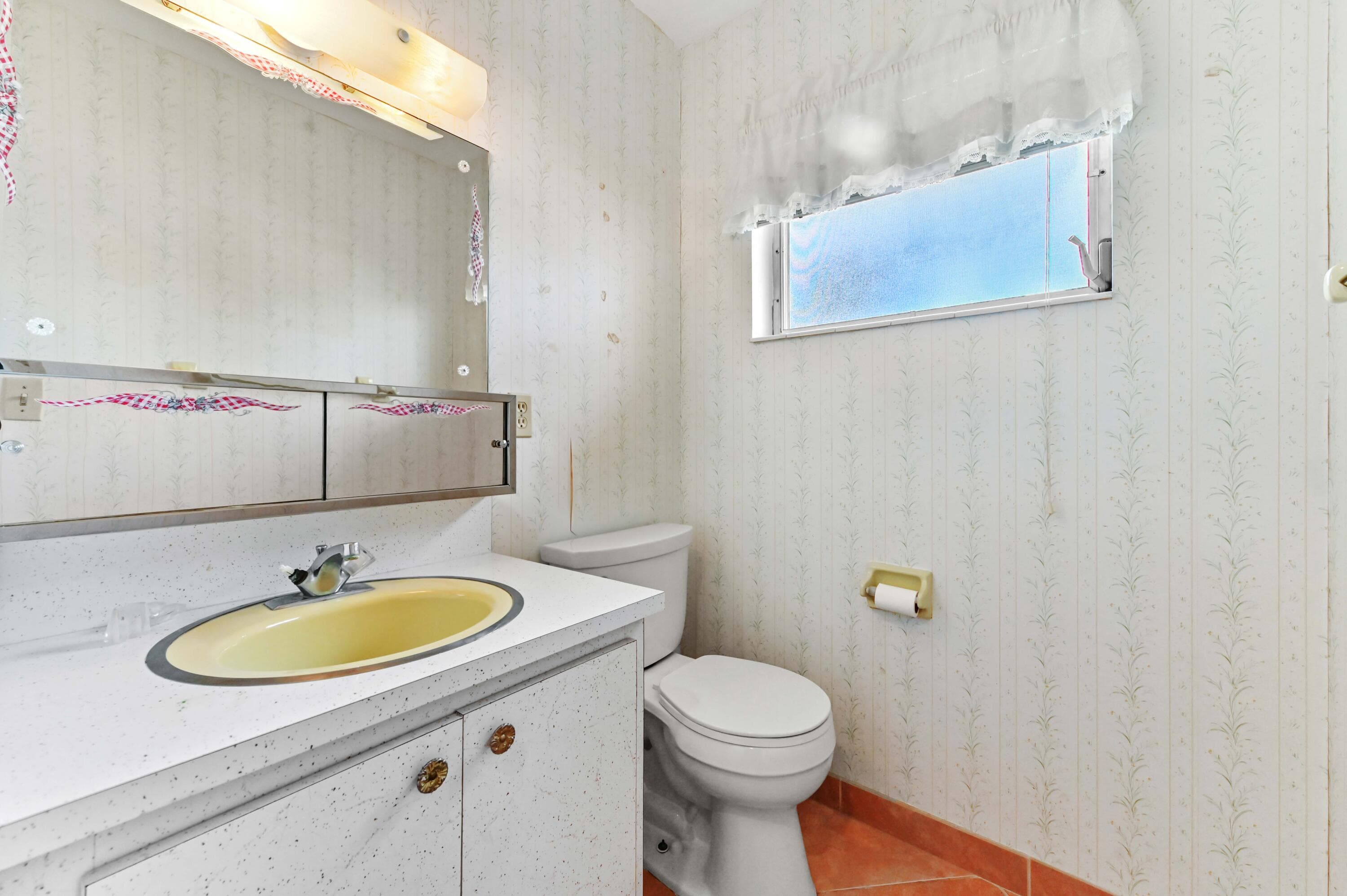 2915 Crosley Drive W Unit B, West Palm Beach, FL 33415 — photo 14 of 22