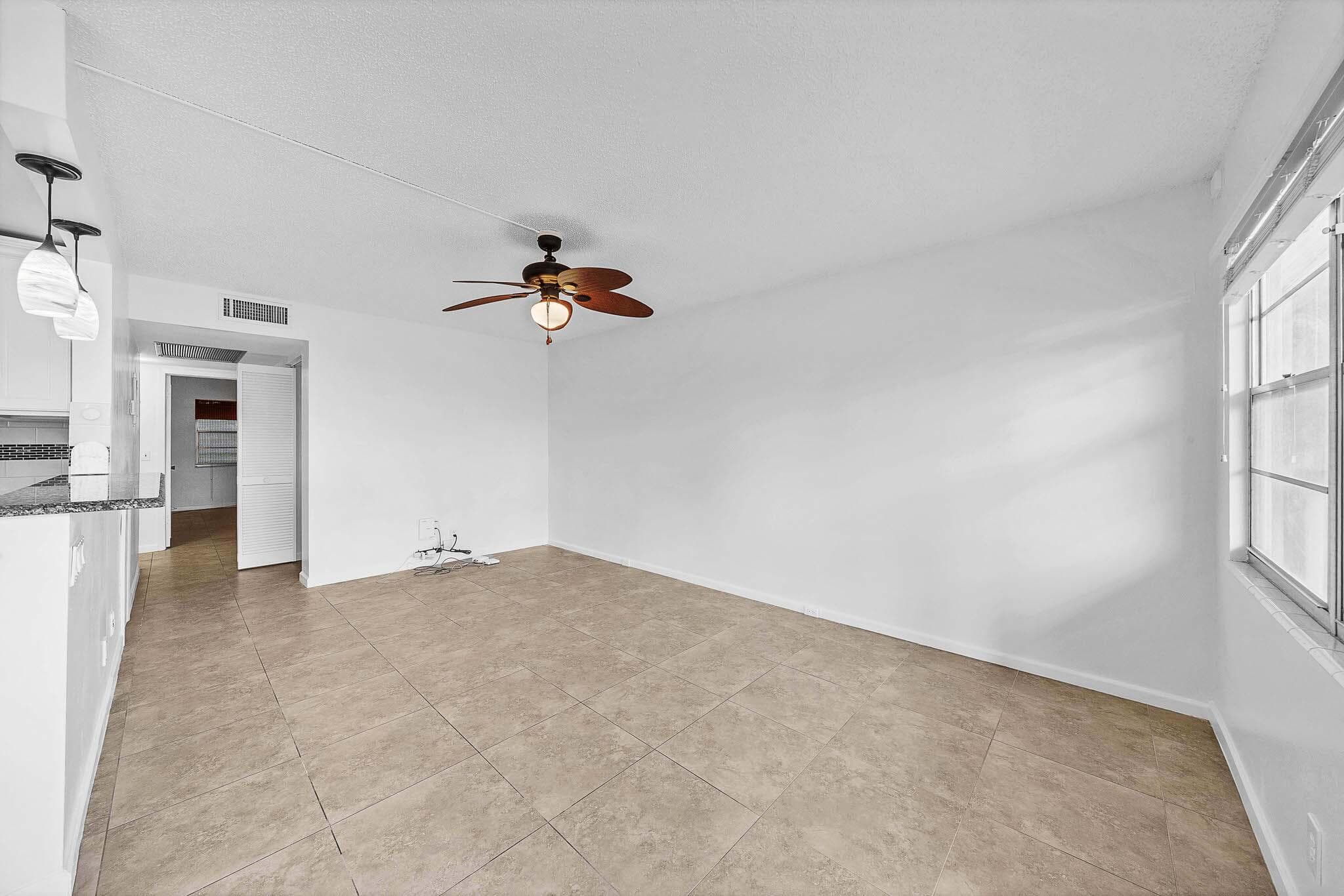 2049 Hythe C, Boca Raton, FL 33434 — photo 12 of 38