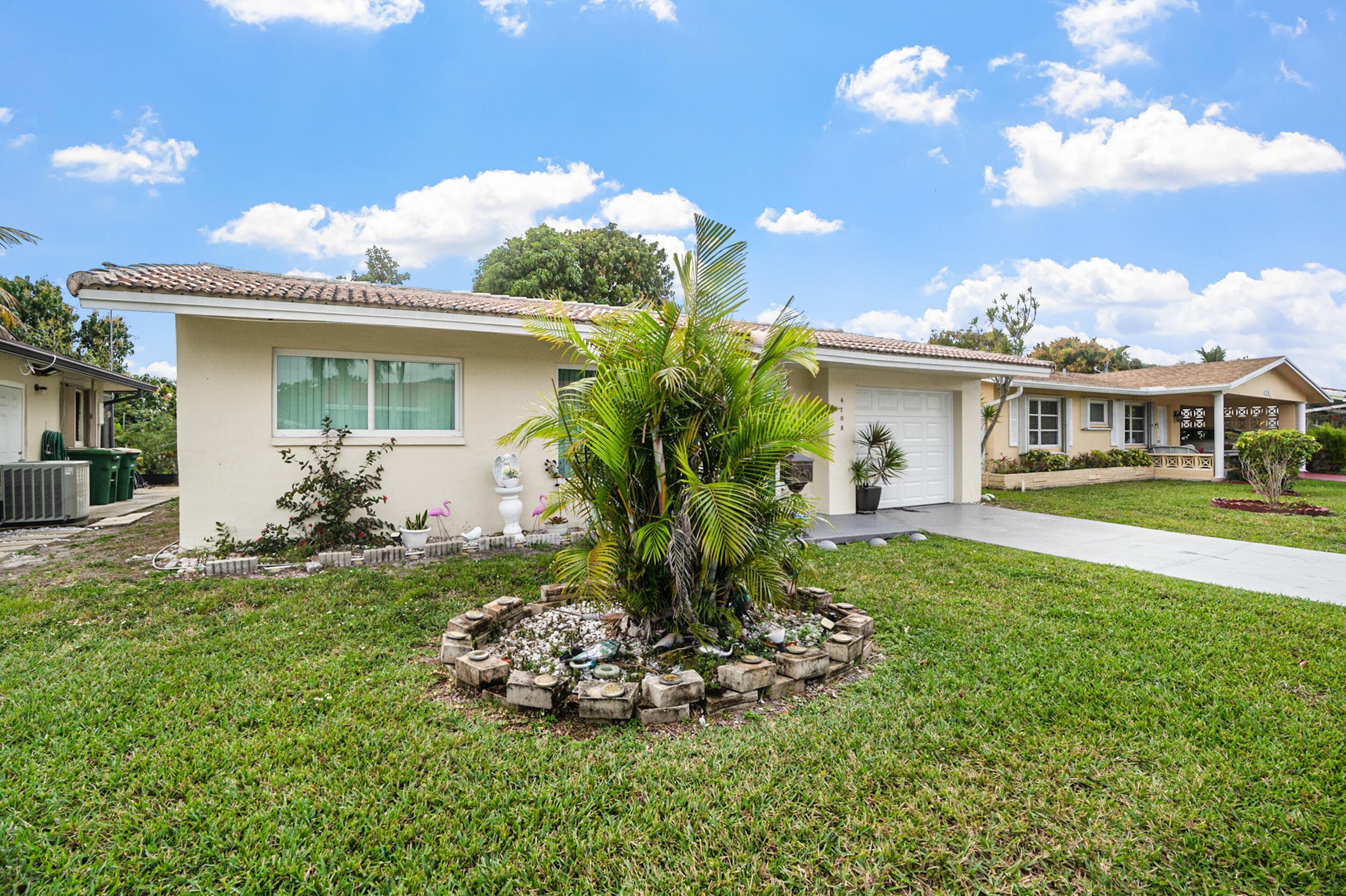 4708 NW 49th Drive, Tamarac, FL 33319 — photo 3 of 35