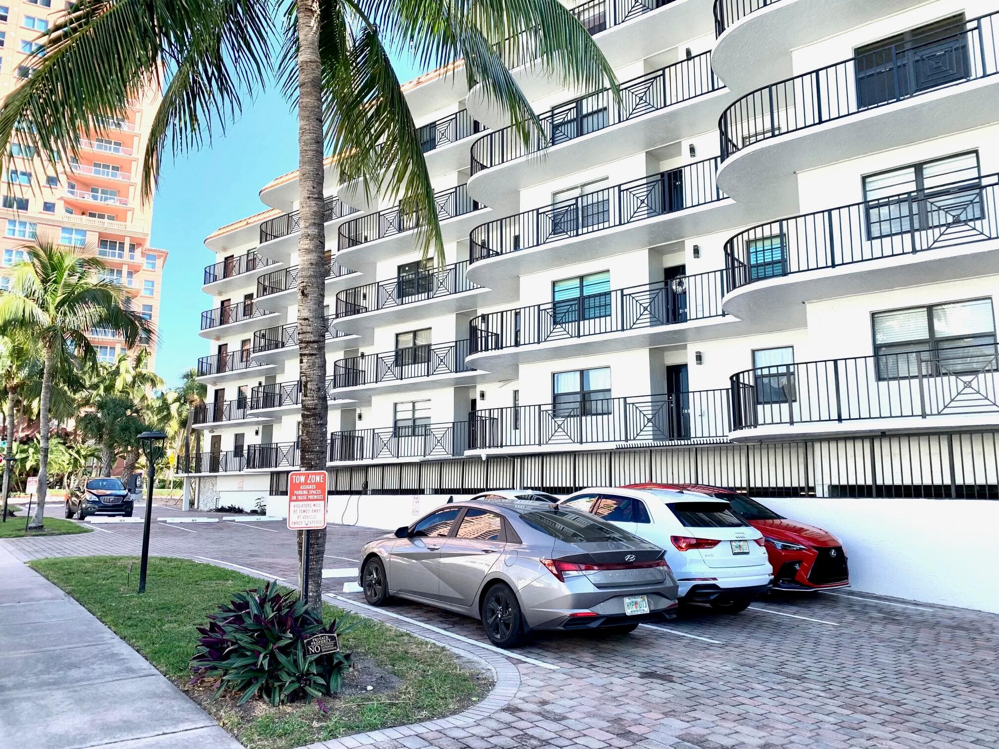 2029 N Ocean Boulevard 109, Fort Lauderdale, FL 33305 — photo 1 of 9
