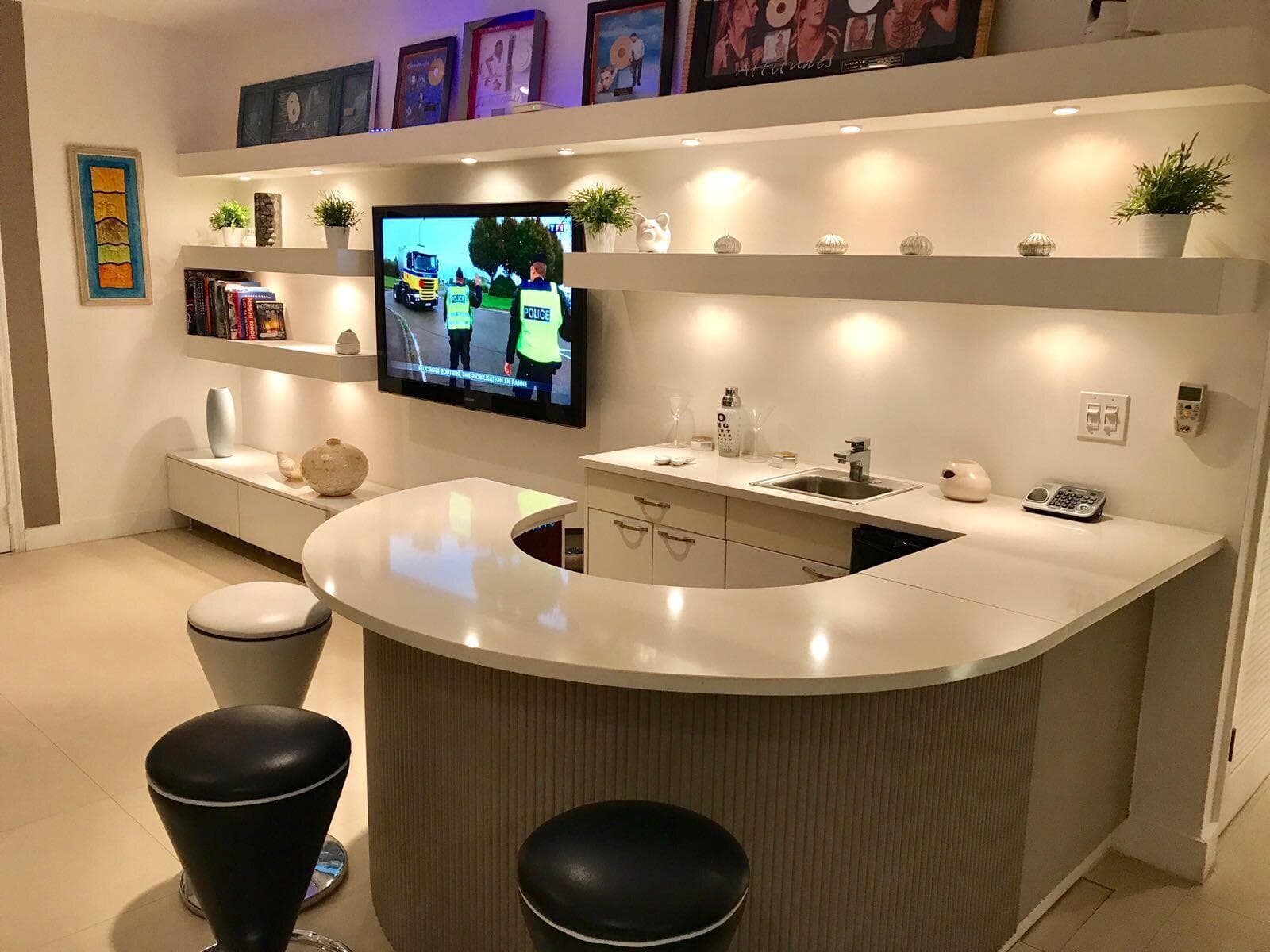 185 Palm Avenue, Miami Beach, FL 33139 — photo 17 of 38