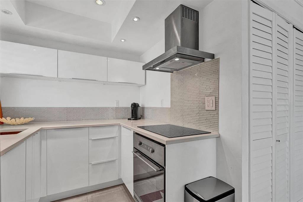 535 Hendricks Isle 209, Fort Lauderdale, FL 33301 — photo 4 of 47