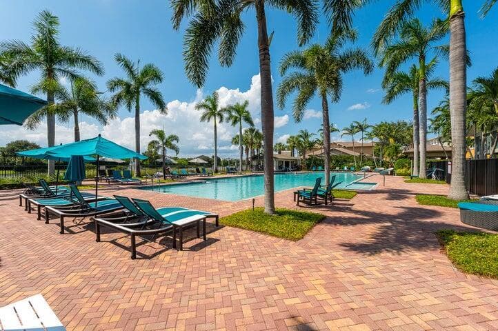 833 Millbrae Court 4, West Palm Beach, FL 33401 — photo 26 of 28