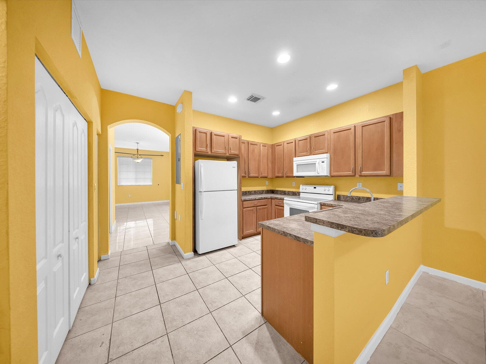 21223 NW 14th Place 324, Miami Gardens, FL 33169 — photo 8 of 25