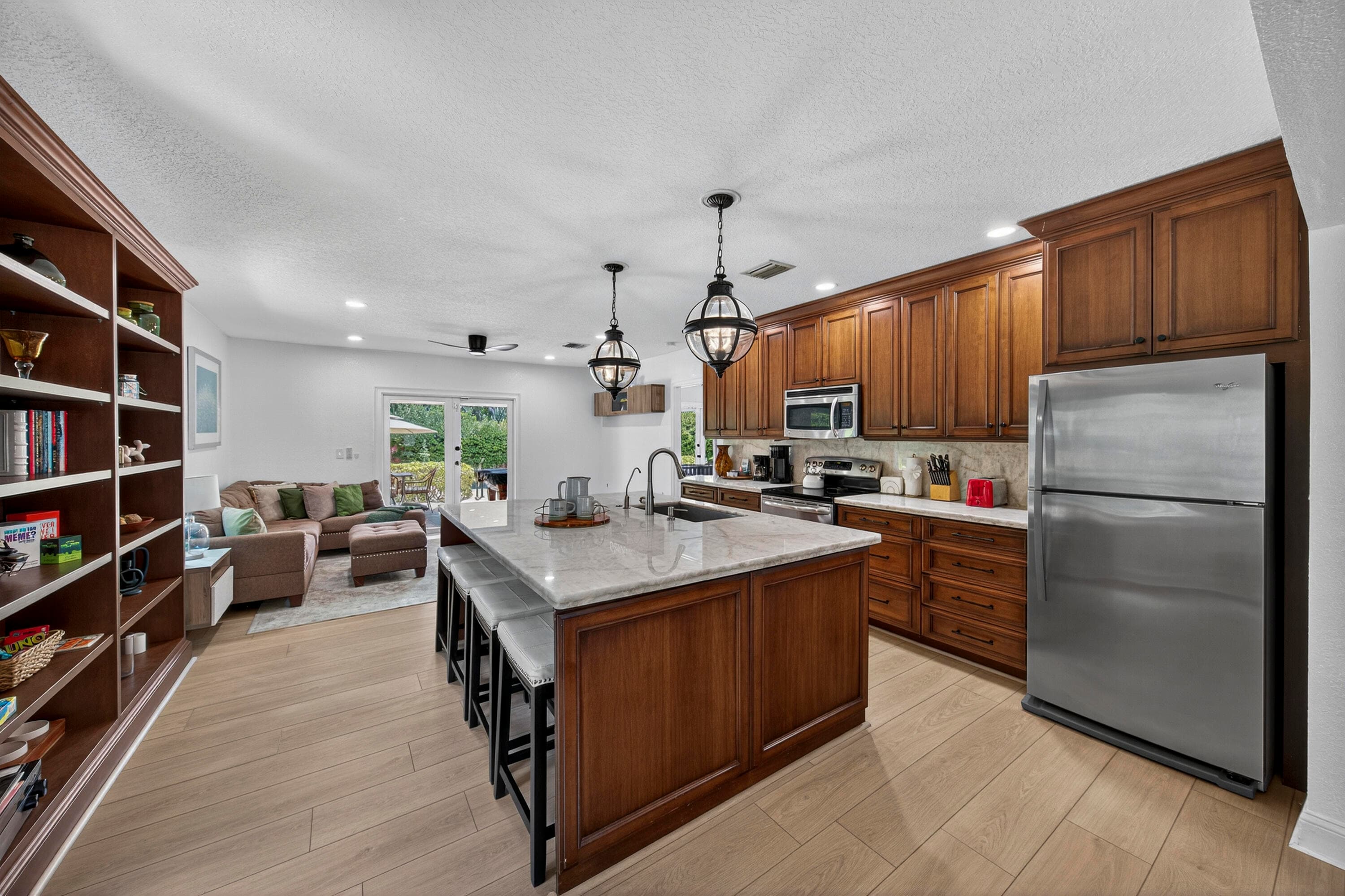510 NE 8th Avenue, Fort Lauderdale, FL 33301 — photo 2 of 50