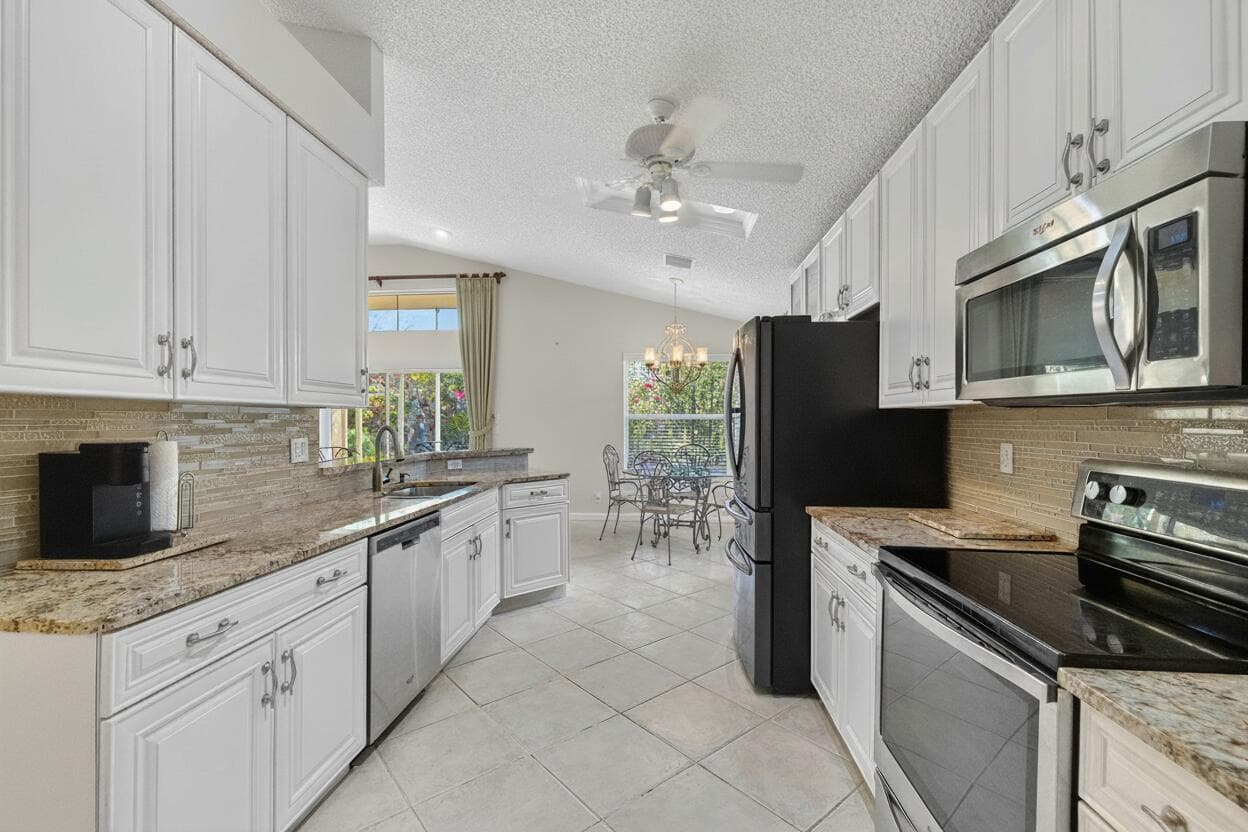 7423 Brunswick Circle, Boynton Beach, FL 33472 — photo 17 of 48