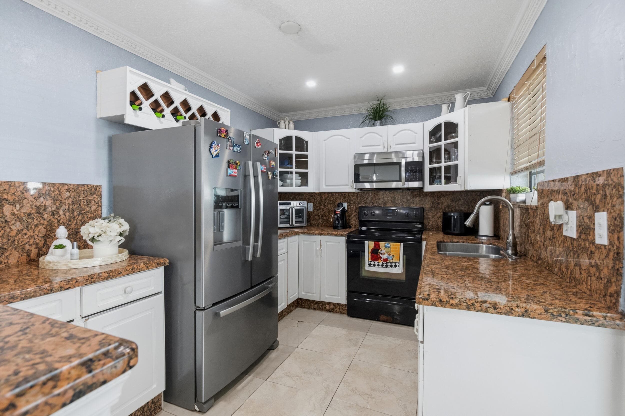 4970 E Palm Court, Hialeah, FL 33013 — photo 9 of 29