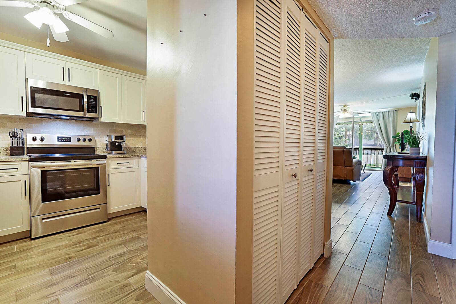 2541 Aragon Boulevard 202, Sunrise, FL 33322 — photo 14 of 29