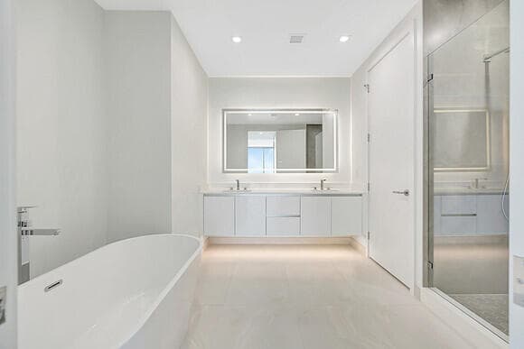 220 Lake Shore Drive 2105, Lake Park, FL 33403 — photo 11 of 30