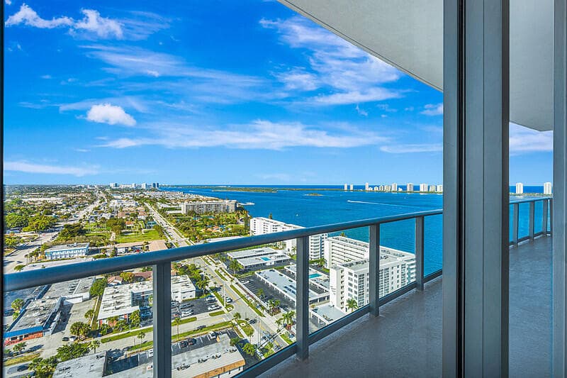 220 Lake Shore Drive 2105, Lake Park, FL 33403 — photo 15 of 30