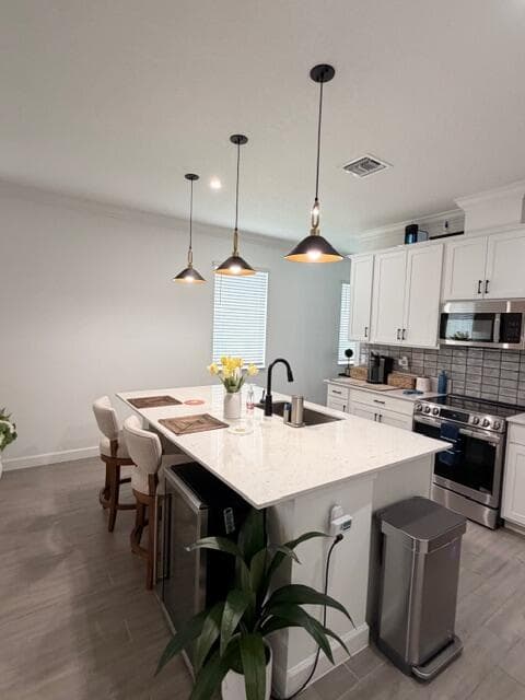 777 SE Bloomfield Road SE, Port St. Lucie, FL 34984 — photo 4 of 19