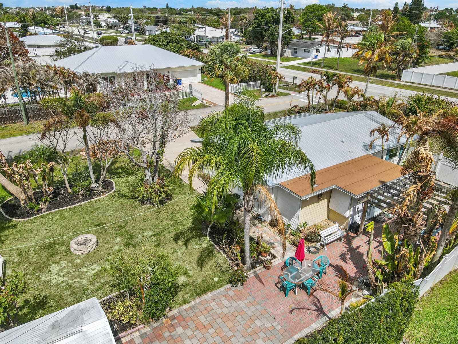 1180 NE Crescent Street, Jensen Beach, FL 34957 — photo 3 of 50