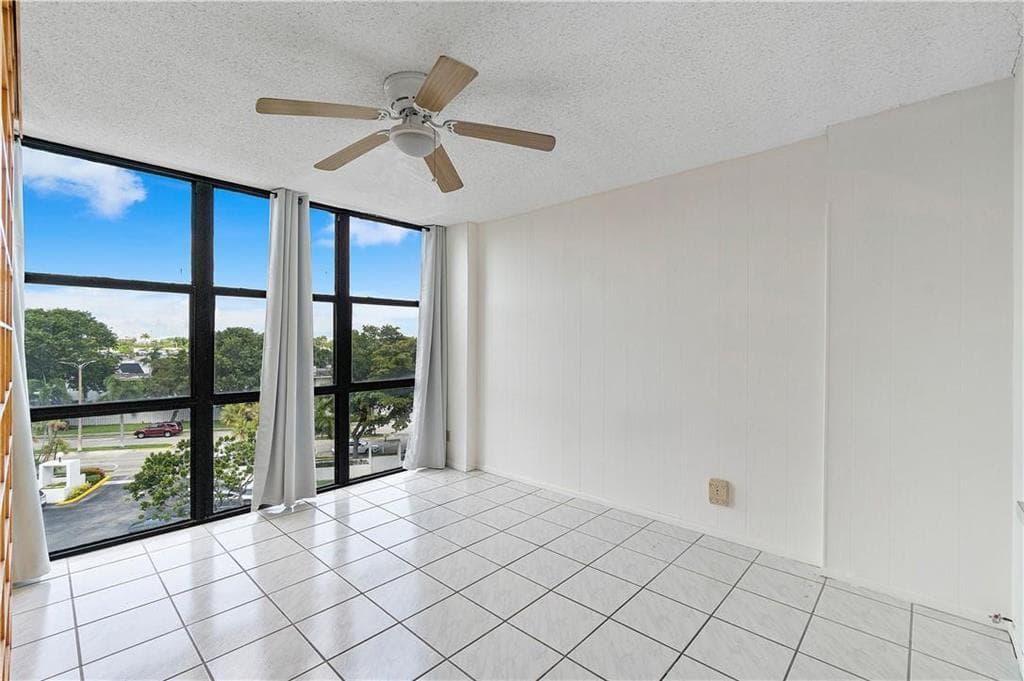 1000 Parkview Drive 507, Hallandale Beach, FL 33009 — photo 6 of 14