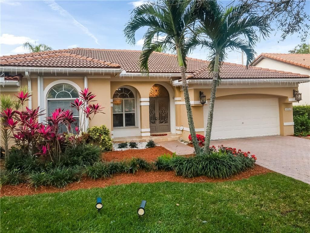 10361 NW 54th Place, Coral Springs, FL 33076 — photo 1 of 48