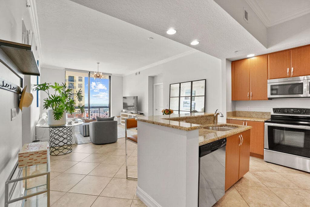 701 S Olive Avenue 1003, West Palm Beach, FL 33401 — photo 1 of 31