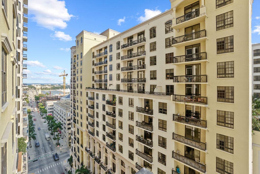 701 S Olive Avenue 1003, West Palm Beach, FL 33401 — photo 19 of 31