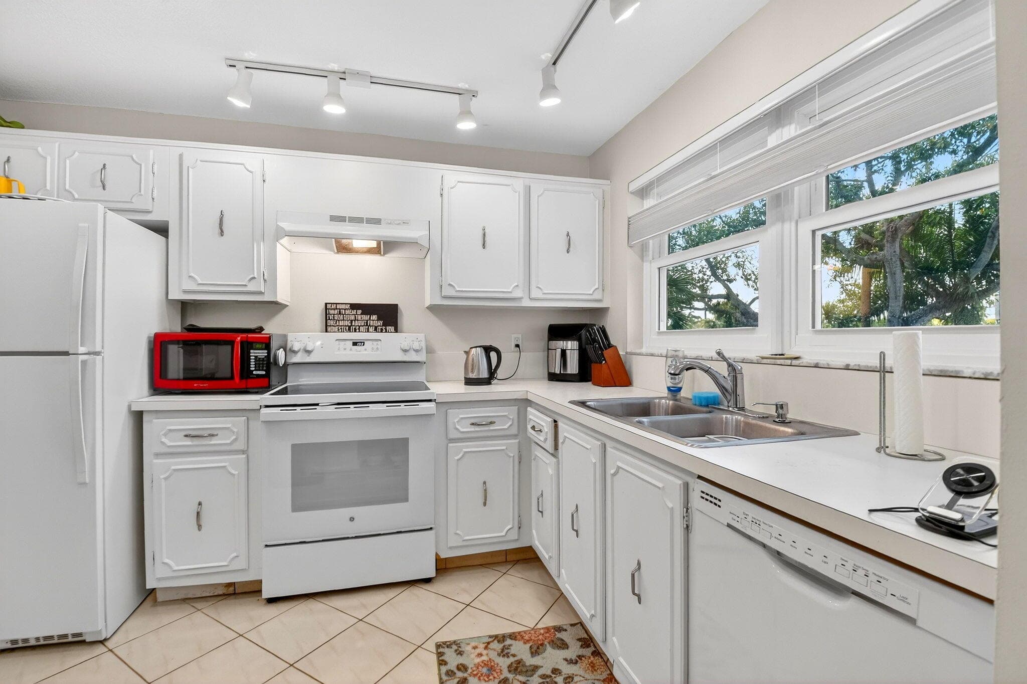 2010 S Federal Highway 202, Boynton Beach, FL 33435 — photo 27 of 40