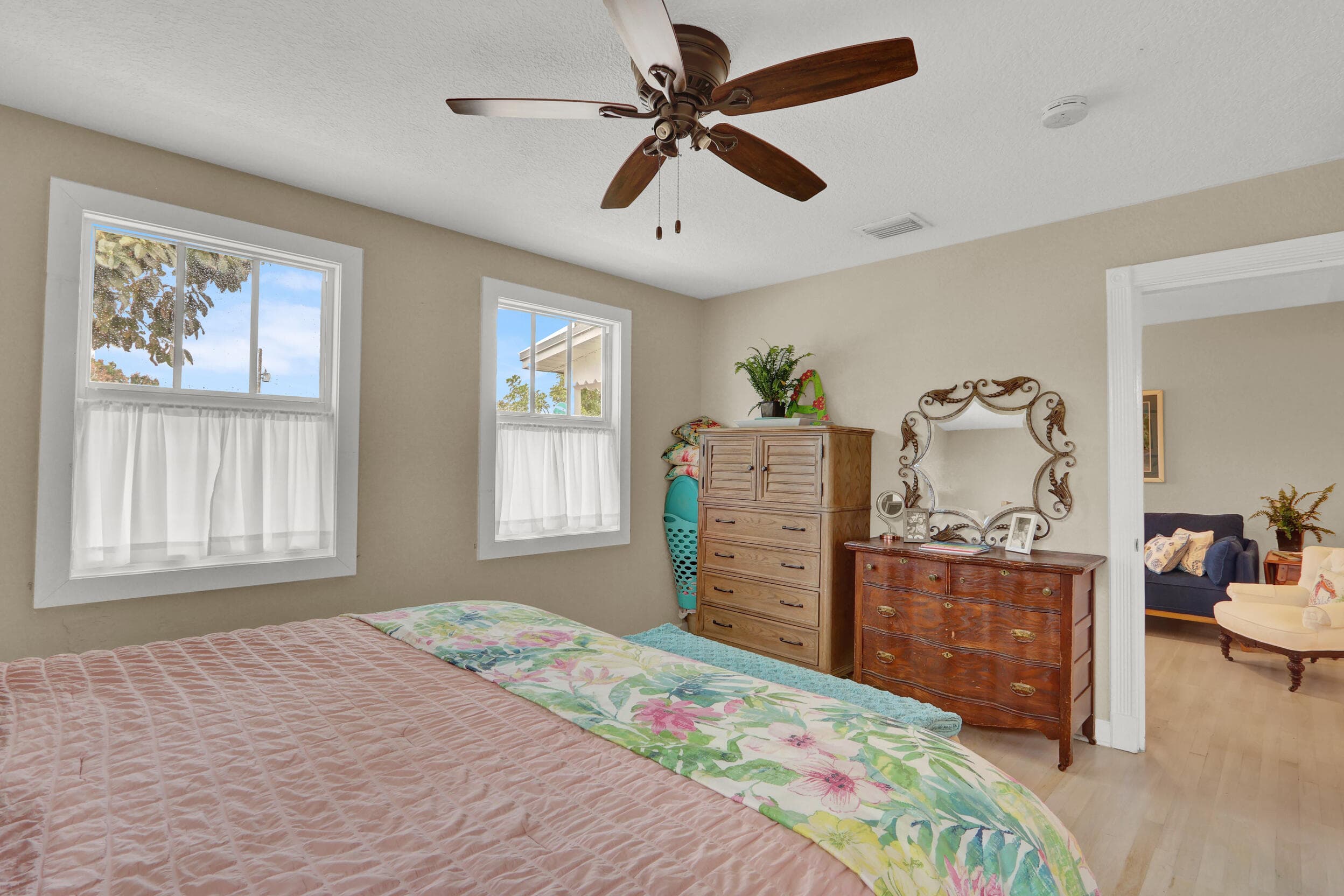 176 E 24th Street, Riviera Beach, FL 33404 — photo 15 of 32