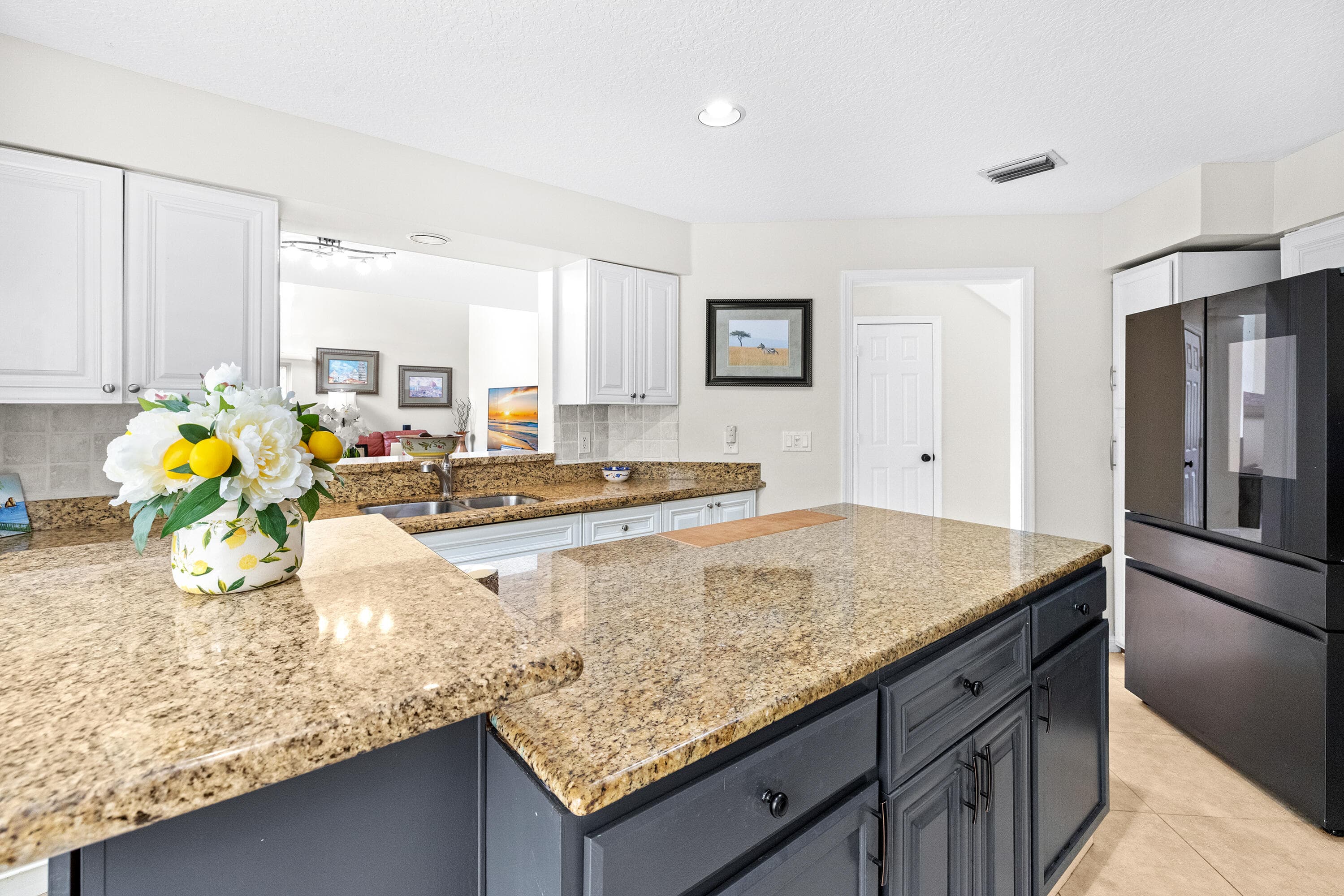 218 W Canterbury Dr W W, Palm Beach Gardens, FL 33418 — photo 9 of 47
