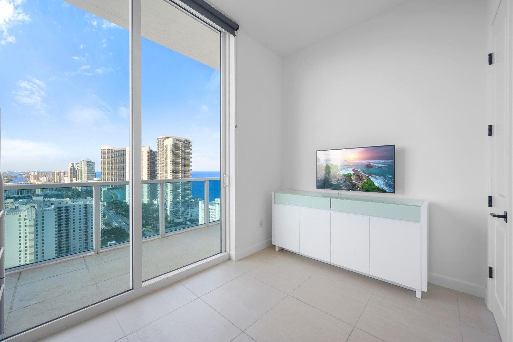 1945 S Ocean Drive Ph 2808, Hallandale Beach, FL 33009 — photo 19 of 37