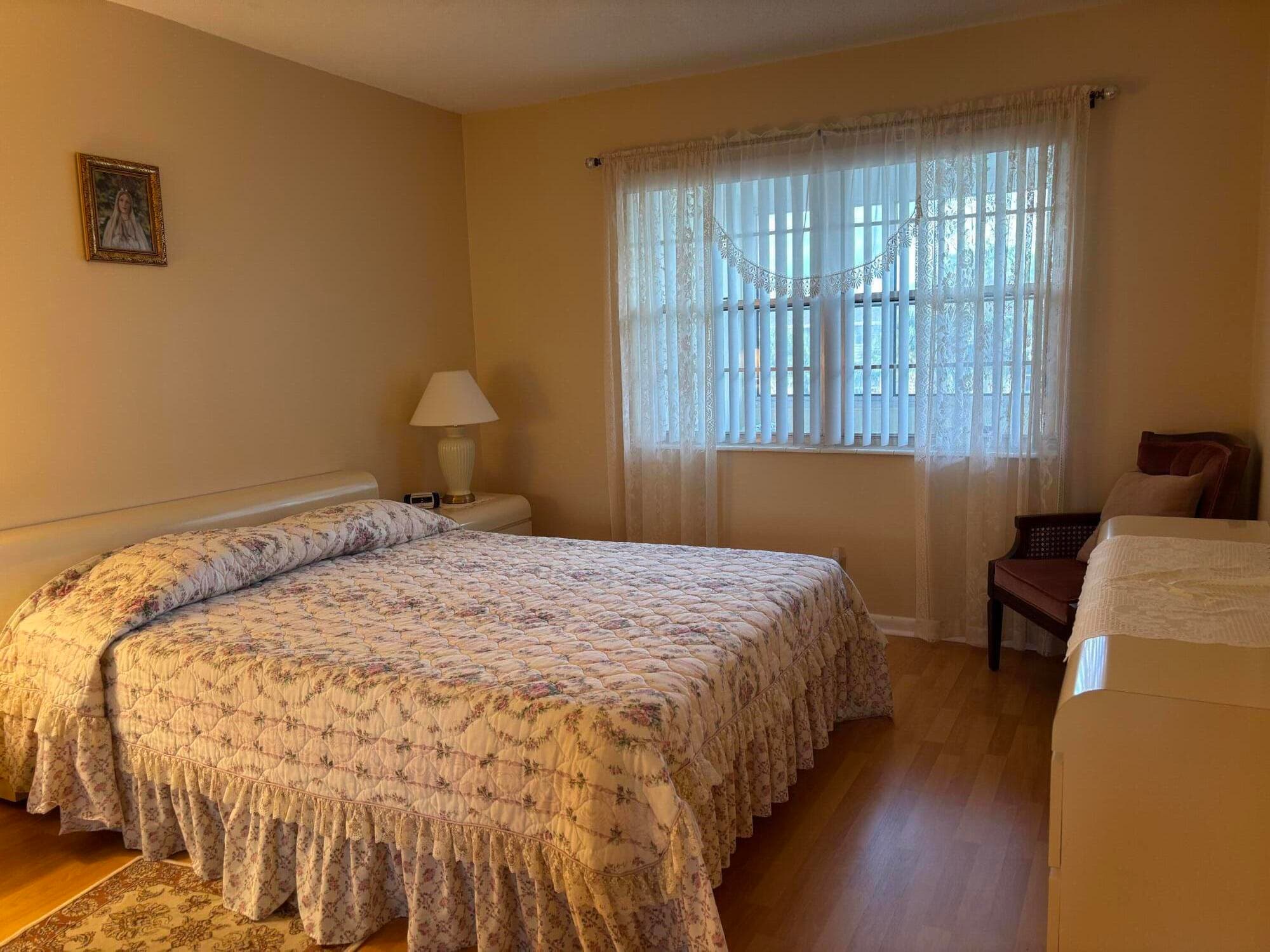 115 Camden E, West Palm Beach, FL 33417 — photo 5 of 20