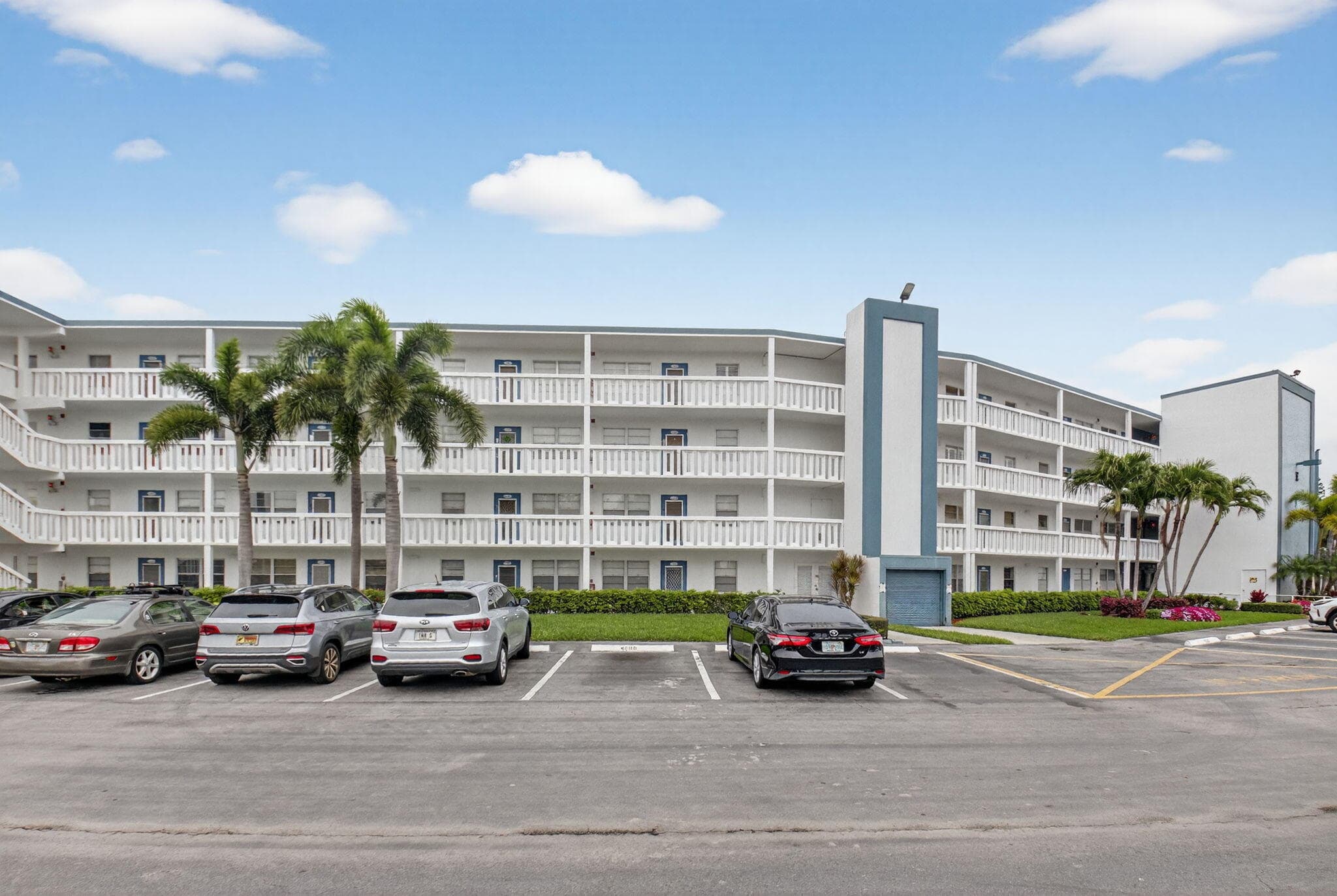 3085 E Exeter E 3085, Boca Raton, FL 33434 — photo 2 of 77