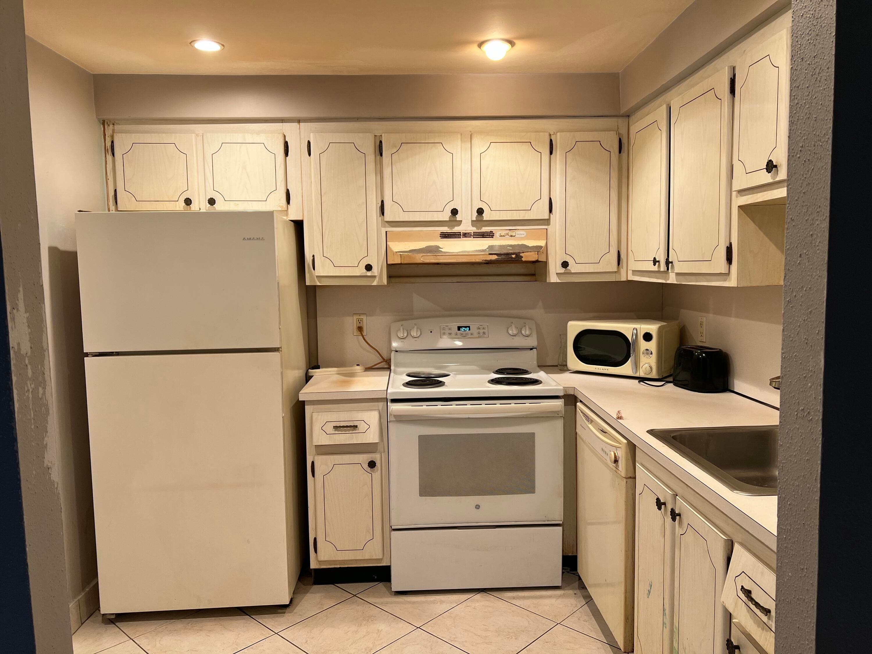 642 N Brittany, Delray Beach, FL 33446 — photo 4 of 10
