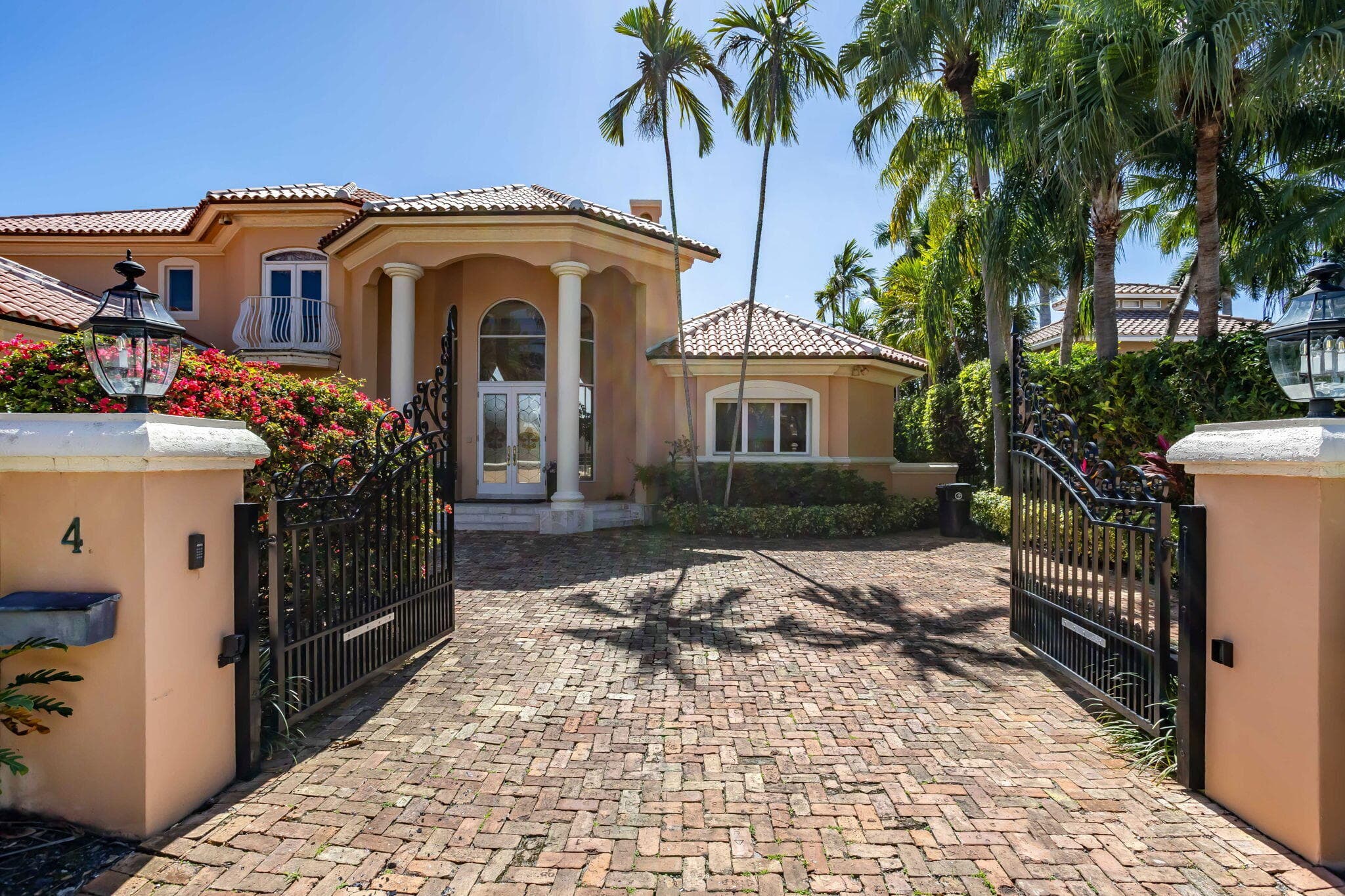4 Isla Bahia Drive, Fort Lauderdale, FL 33316 — photo 3 of 18