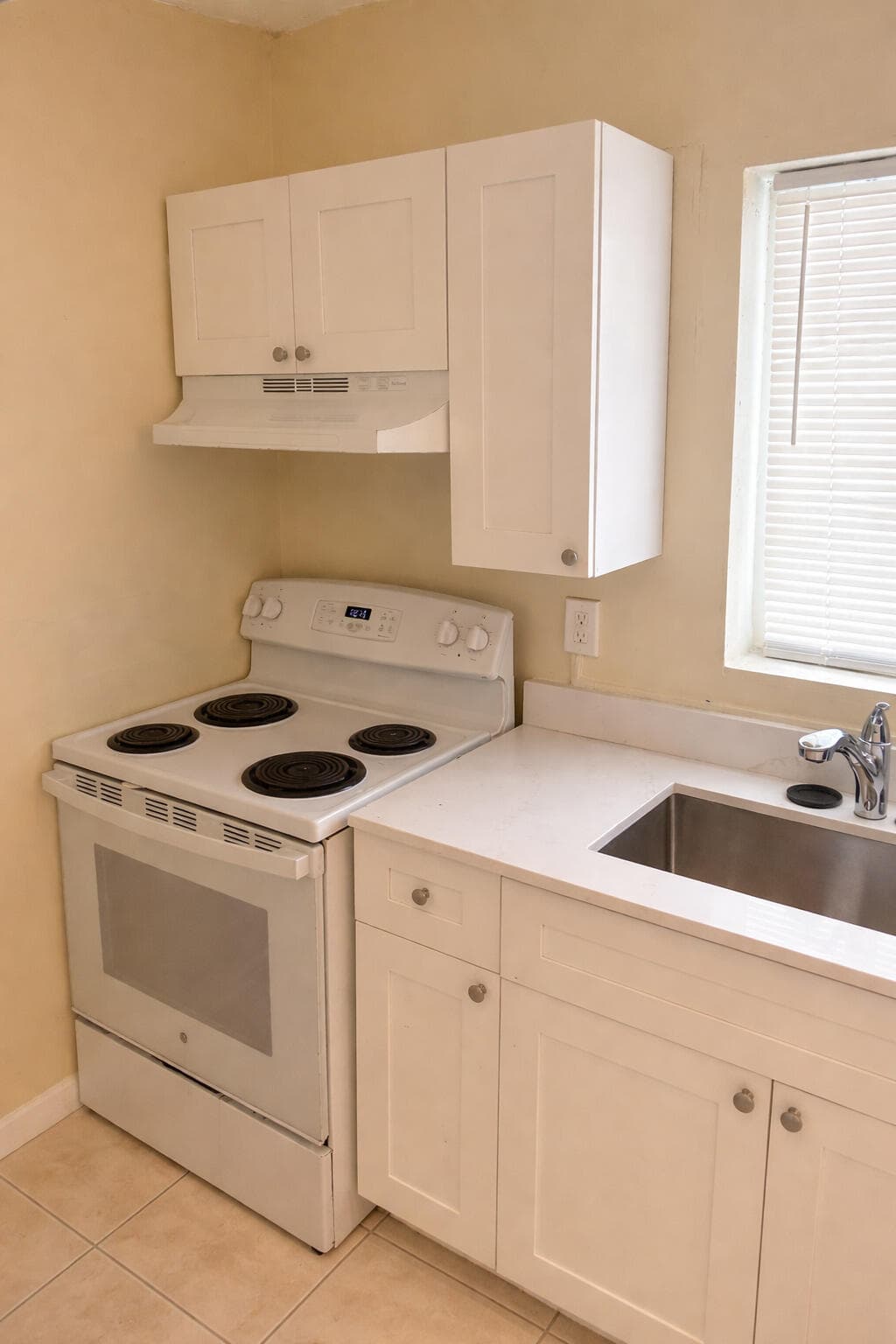 1275 NW 27th Avenue 1-2, Fort Lauderdale, FL 33311 — photo 15 of 28