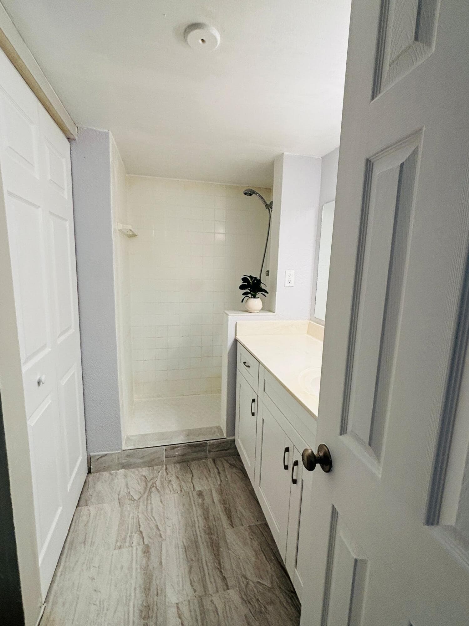4255 N University Drive 101, Sunrise, FL 33351 — photo 8 of 10