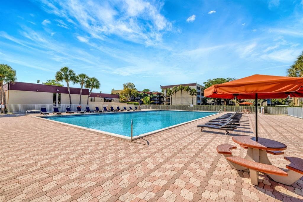3301 NW 47th Terrace Unit 403, Lauderdale Lakes, FL 33319 — photo 32 of 39