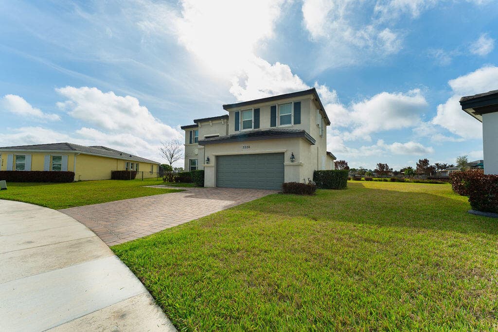 7206 NW Farnsworth Circle, Port St. Lucie, FL 34987 — photo 31 of 109