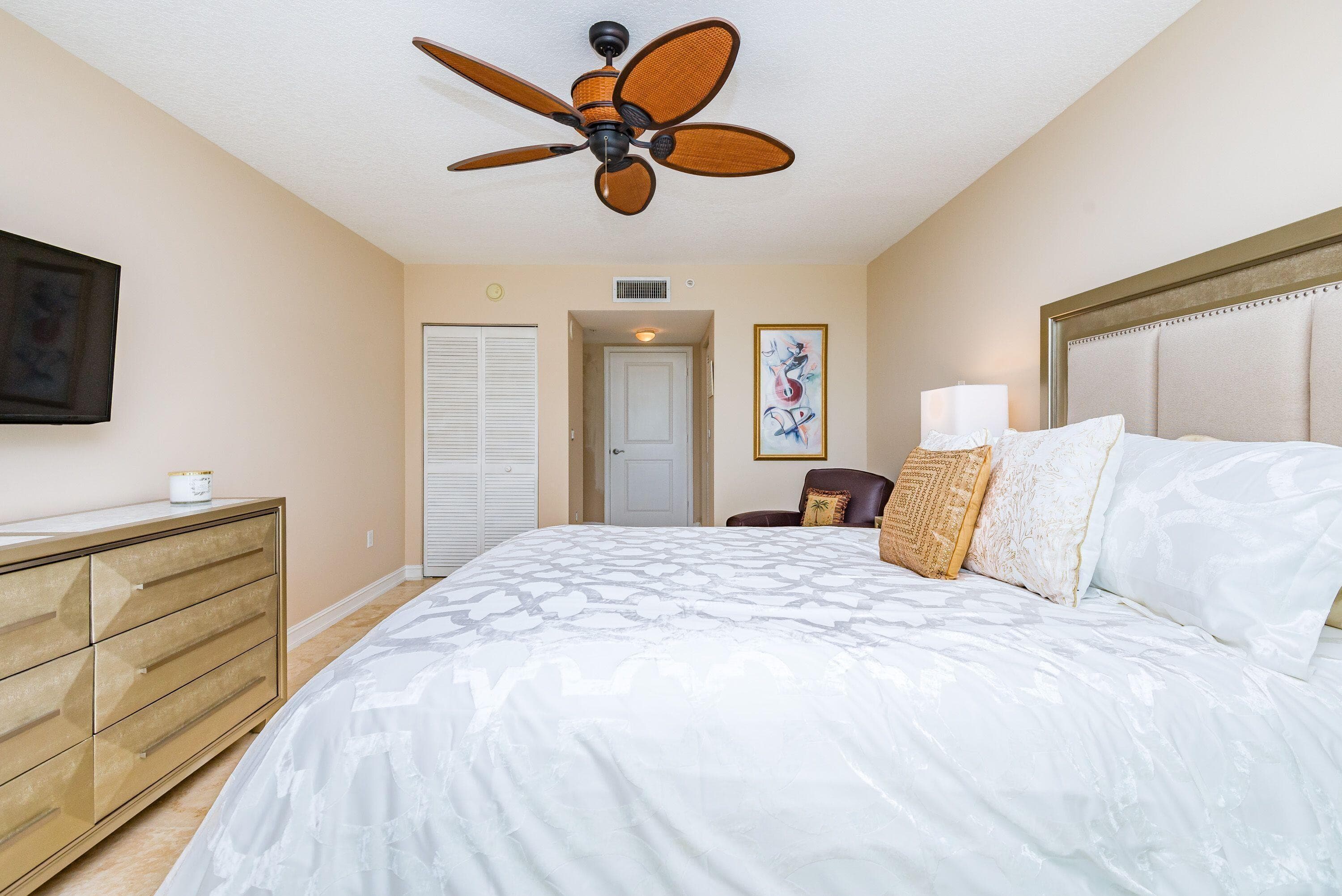 99 SE Mizner Boulevard 215, Boca Raton, FL 33432 — photo 12 of 40