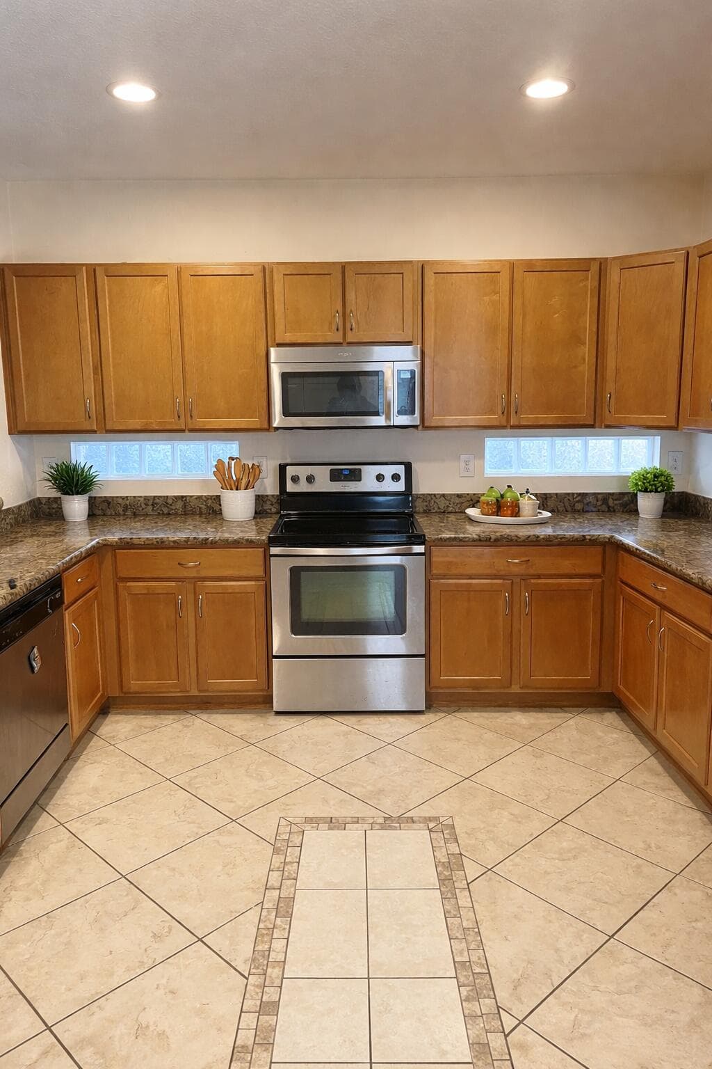 870 Gazetta Way, West Palm Beach, FL 33413 — photo 17 of 19