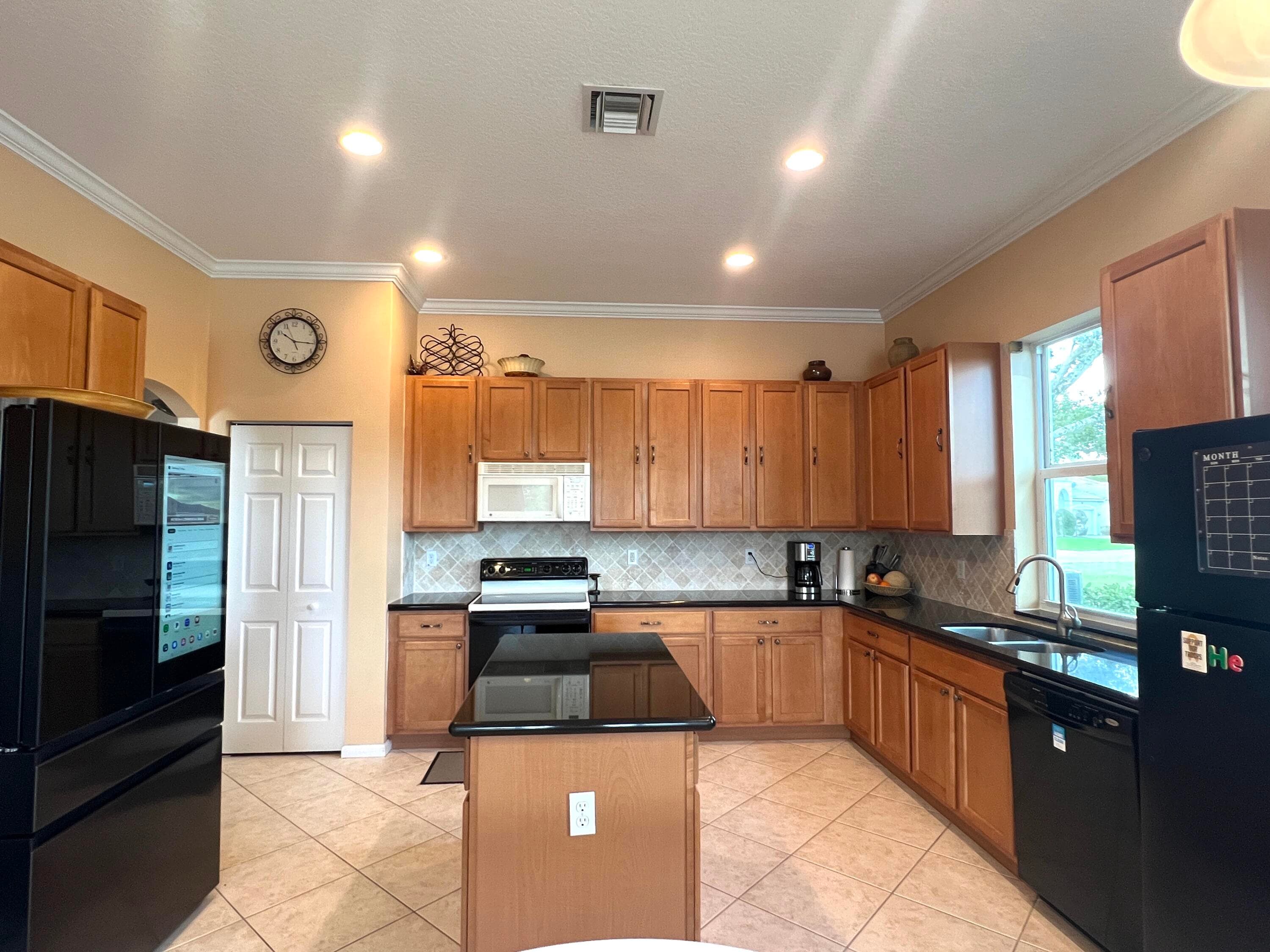 4552 N San Andros, West Palm Beach, FL 33411 — photo 11 of 46