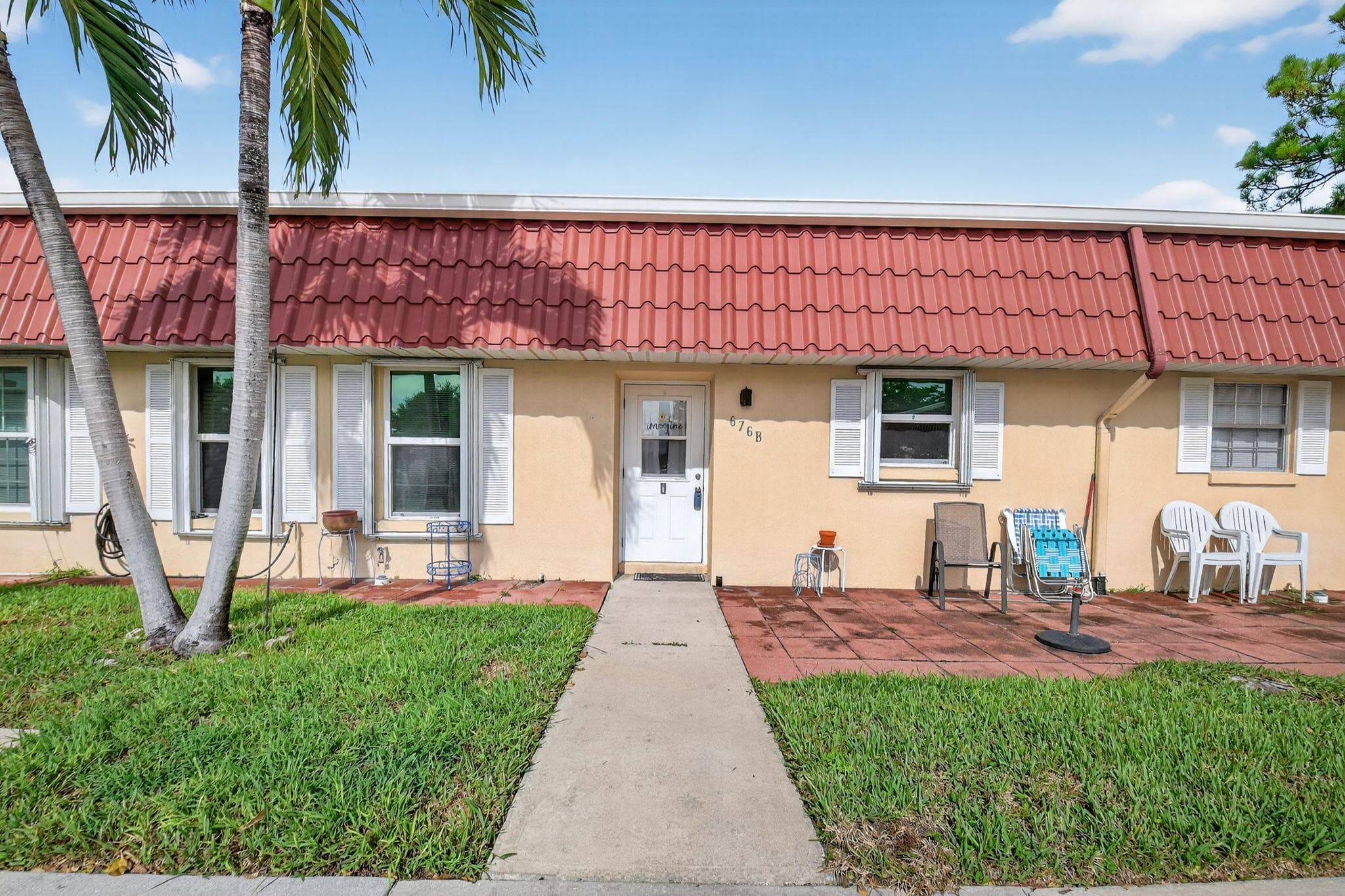 676 Laconia Circle B, Lake Worth, FL 33467 — photo