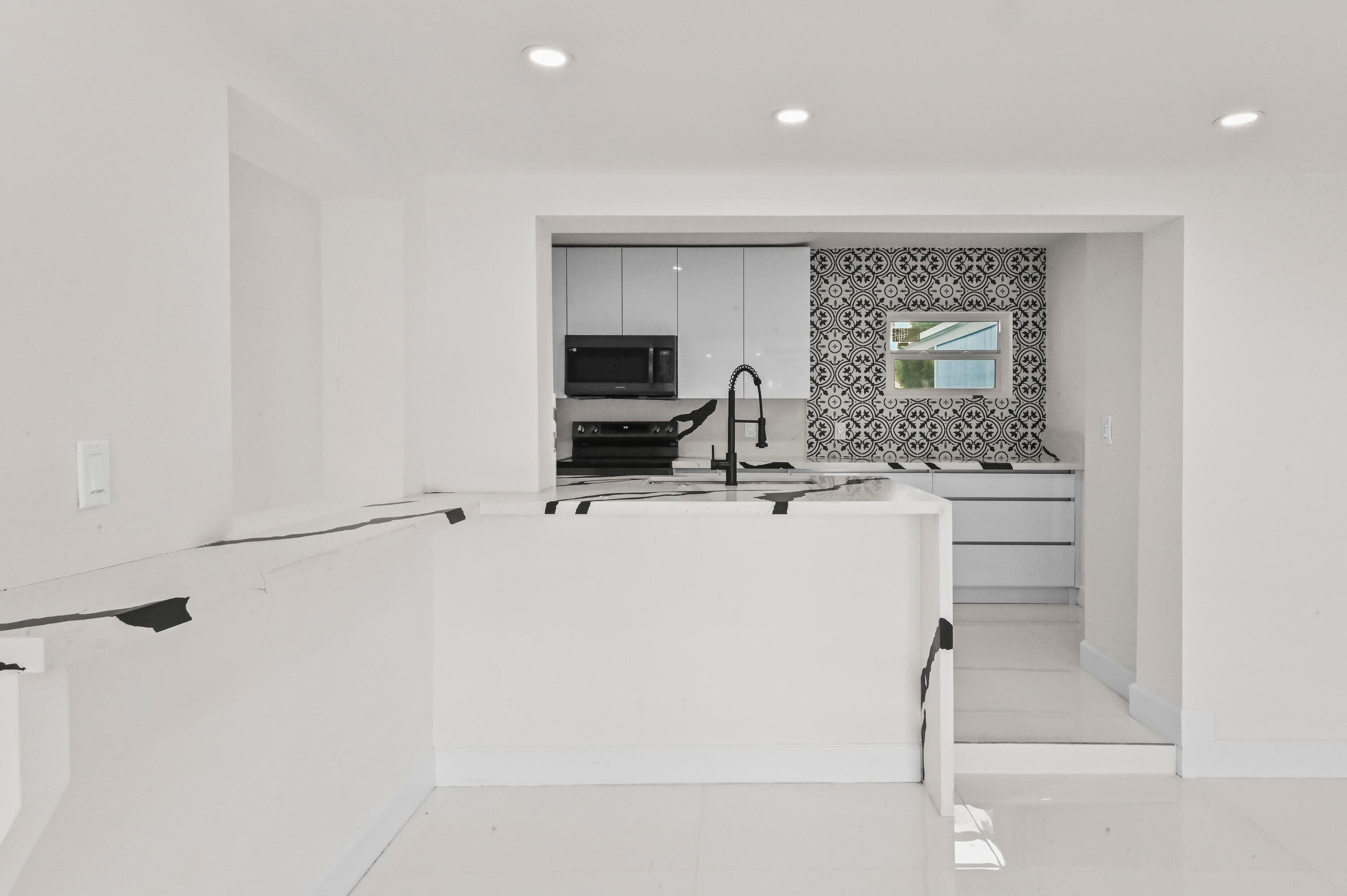 1919 Mimosa Avenue, Fort Pierce, FL 34949 — photo 8 of 33
