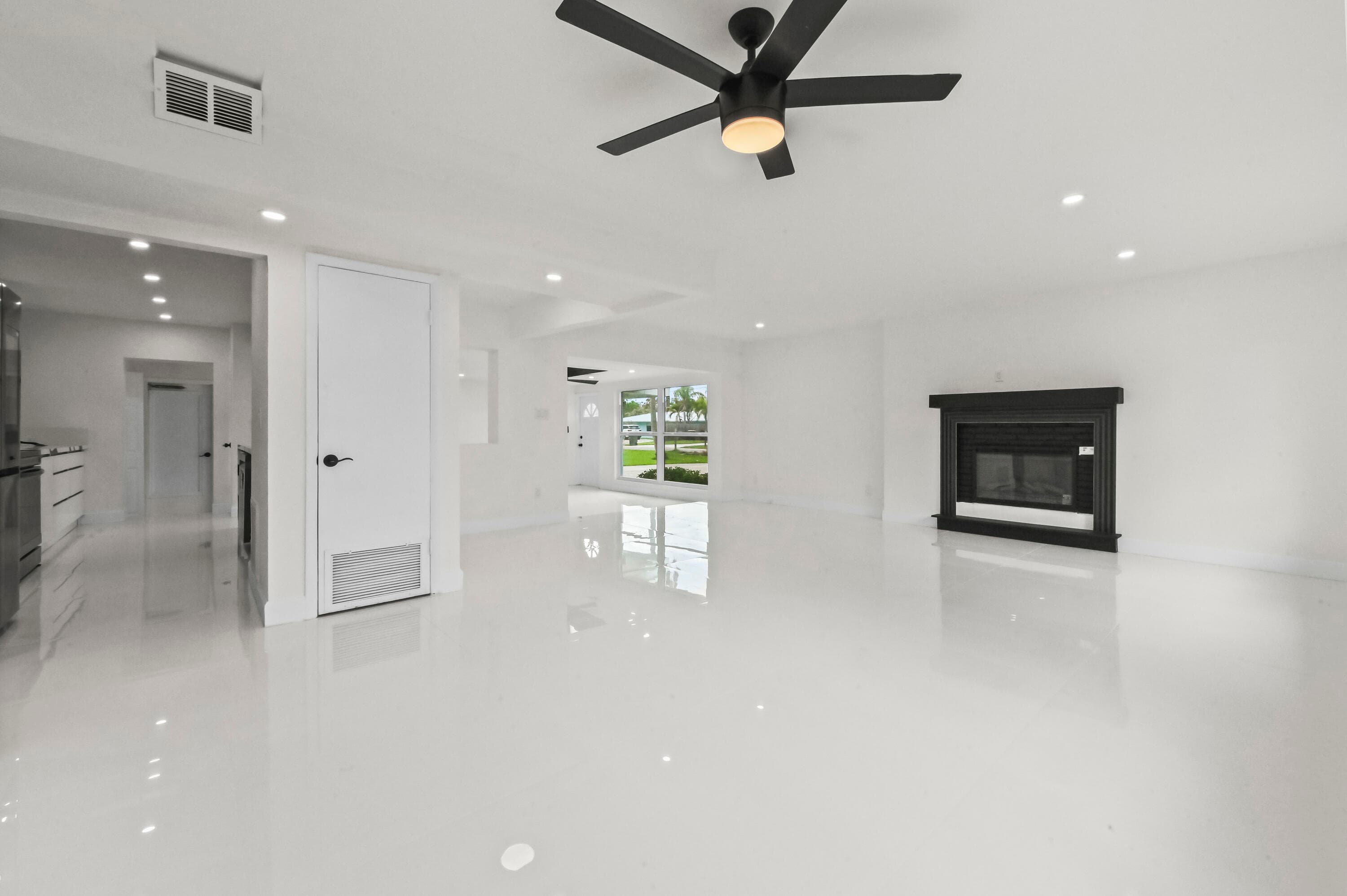1919 Mimosa Avenue, Fort Pierce, FL 34949 — photo 12 of 33