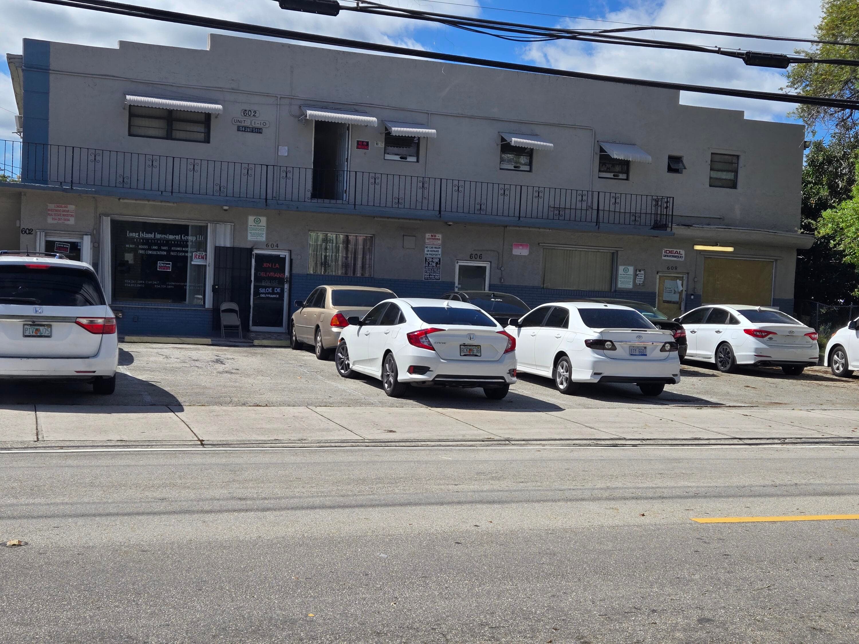 602 NW 1st Street, Dania Beach, FL — photo 1 of 12