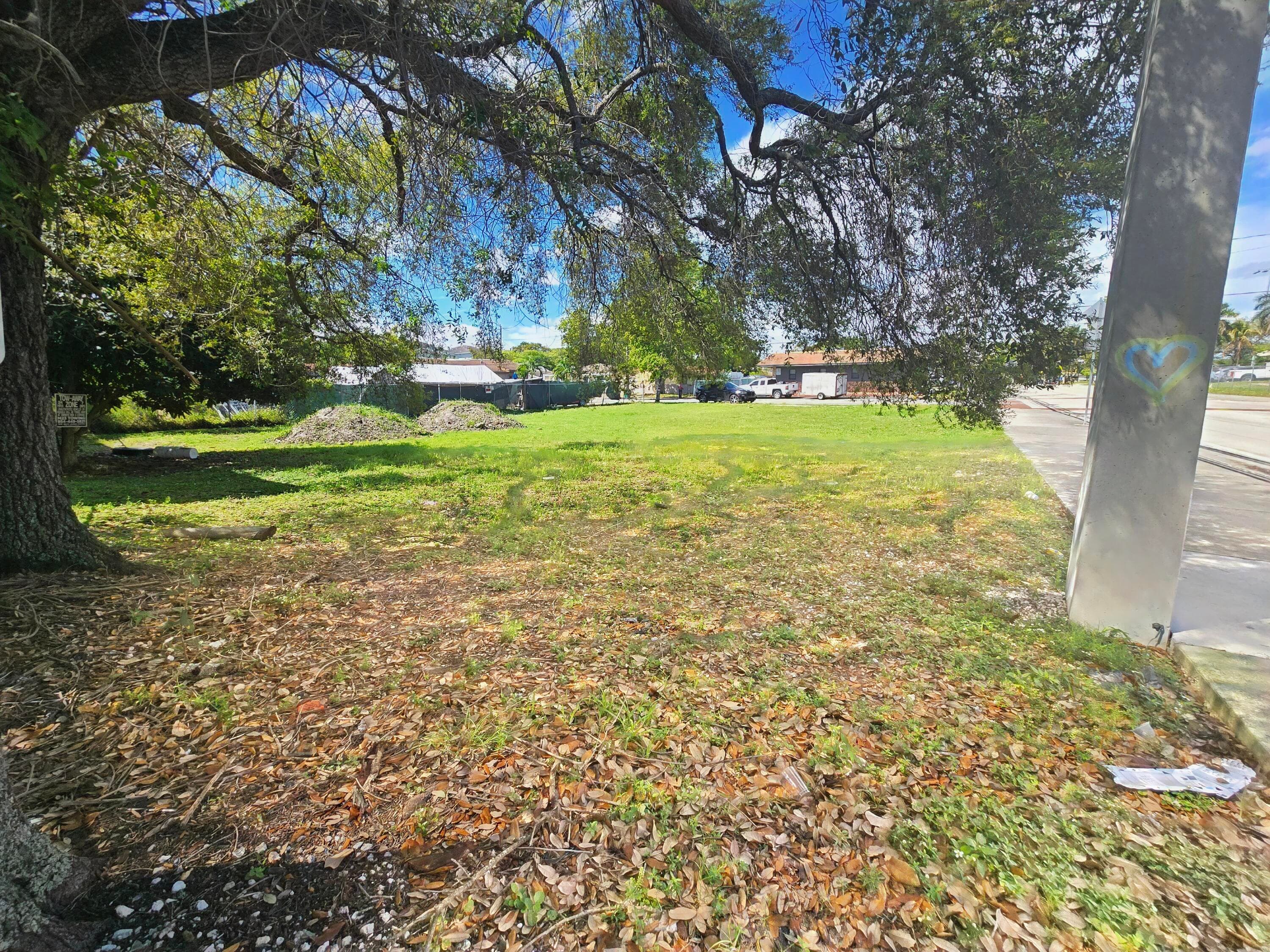 602 NW 1st Street, Dania Beach, FL — photo 9 of 12