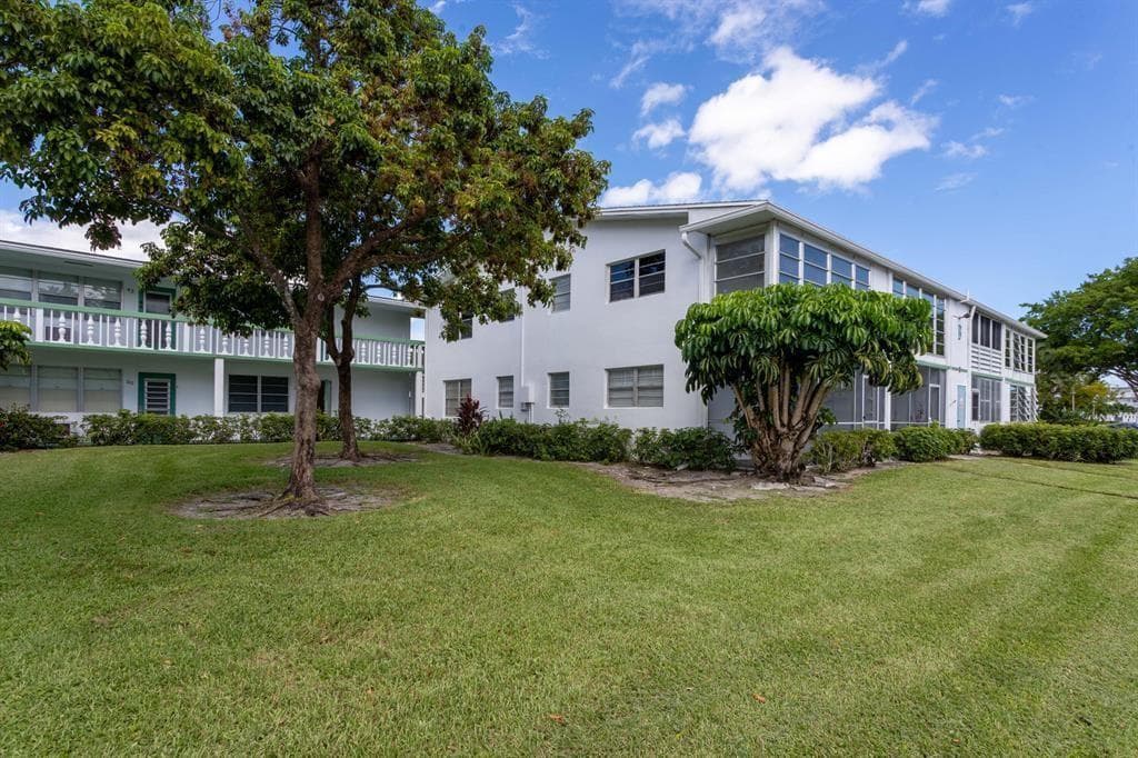 40 Prescott B 40, Deerfield Beach, FL 33442 — photo 13 of 51