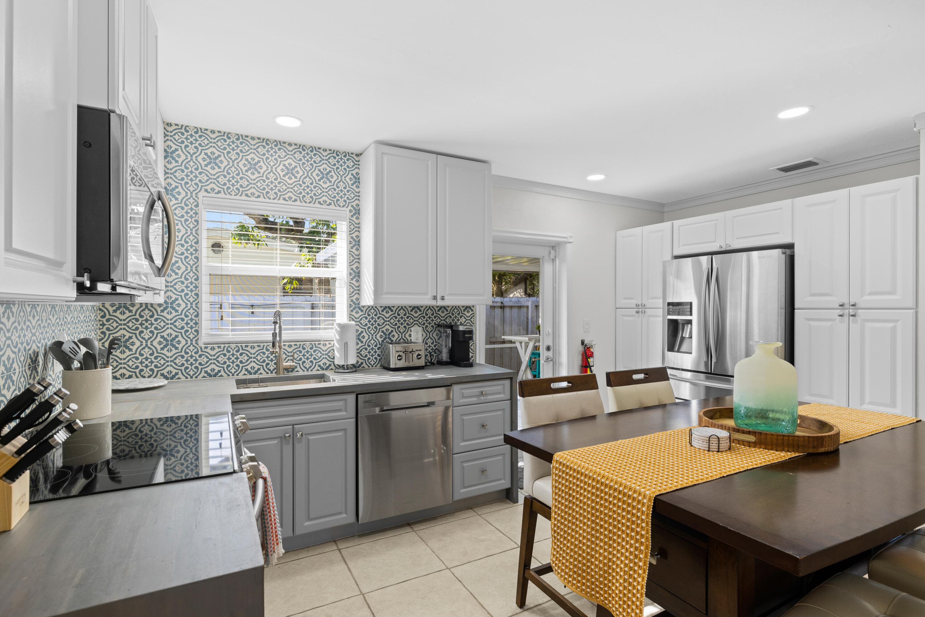 2601 NE 9th Terrace, Wilton Manors, FL 33334 — photo 9 of 37