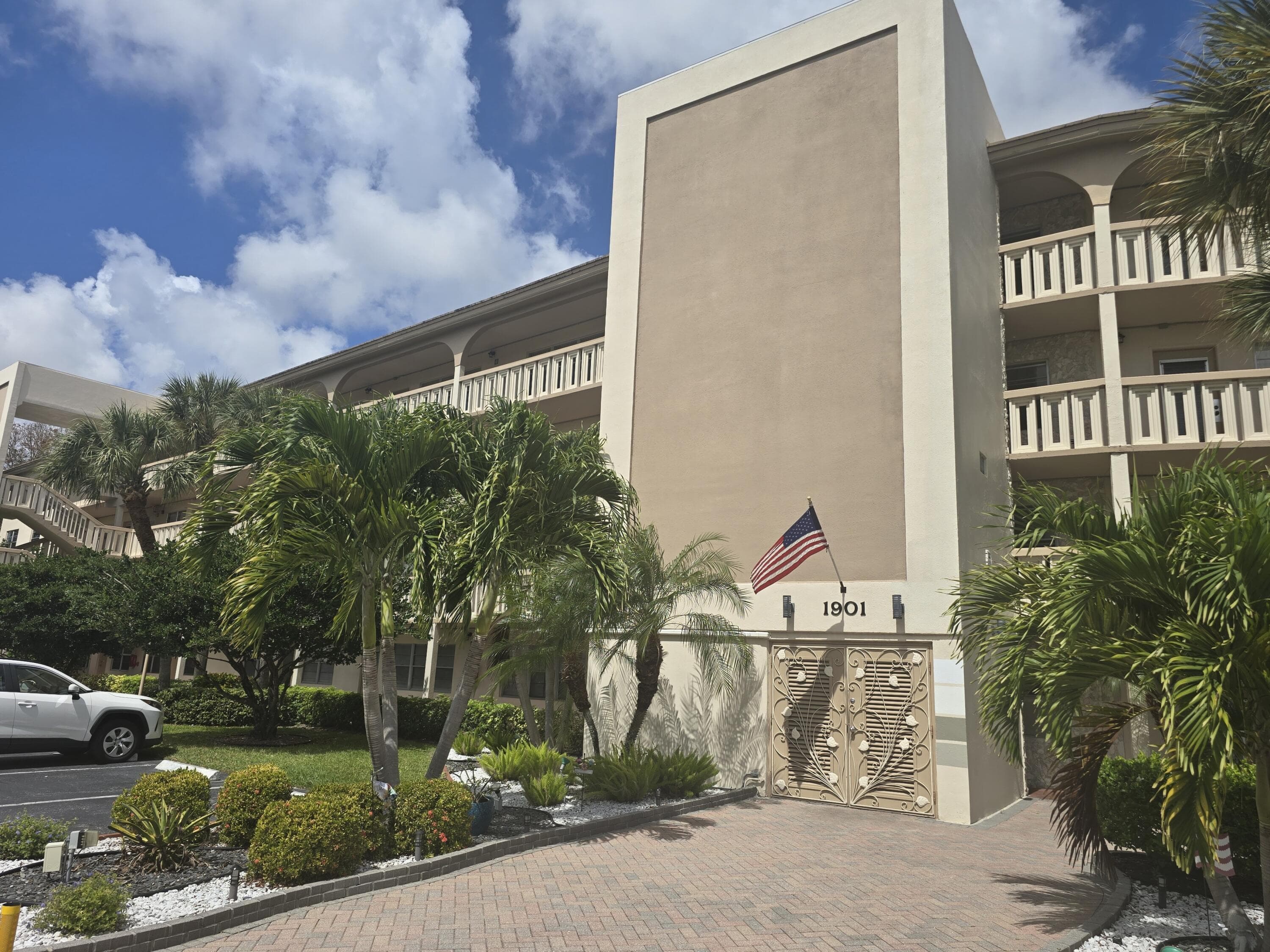 1901 Bermuda Circle M1, Coconut Creek, FL 33066 — photo 1 of 62